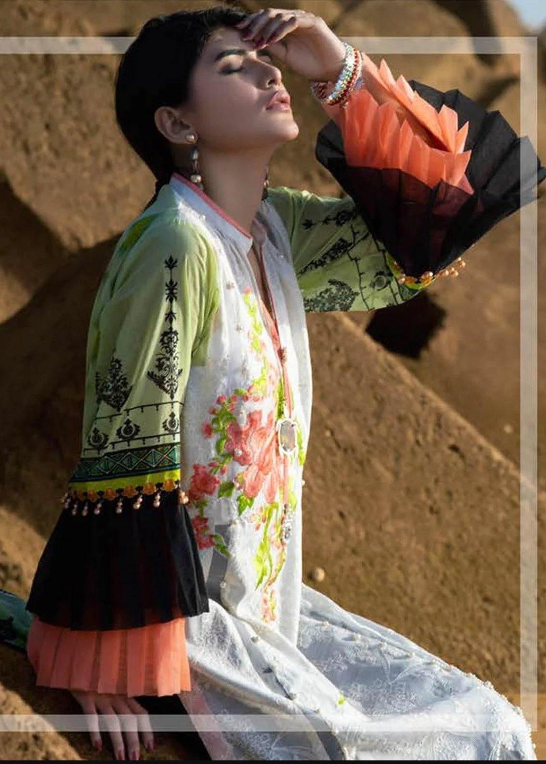 img_tajnoor_by_mahamir_lawn_awwal_boutique