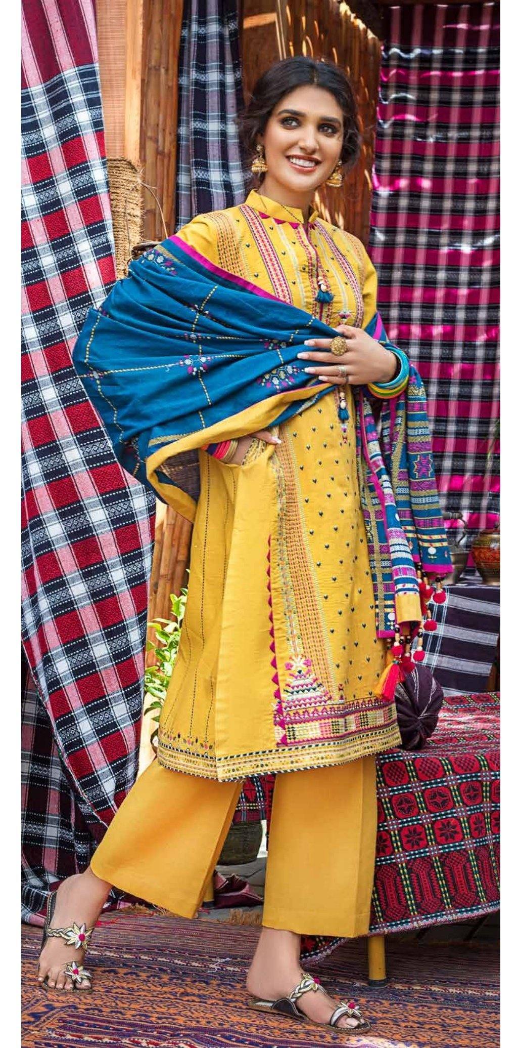 img_gul_ahmed_khaddar_pre_fall_winter_collection_awwal_boutique