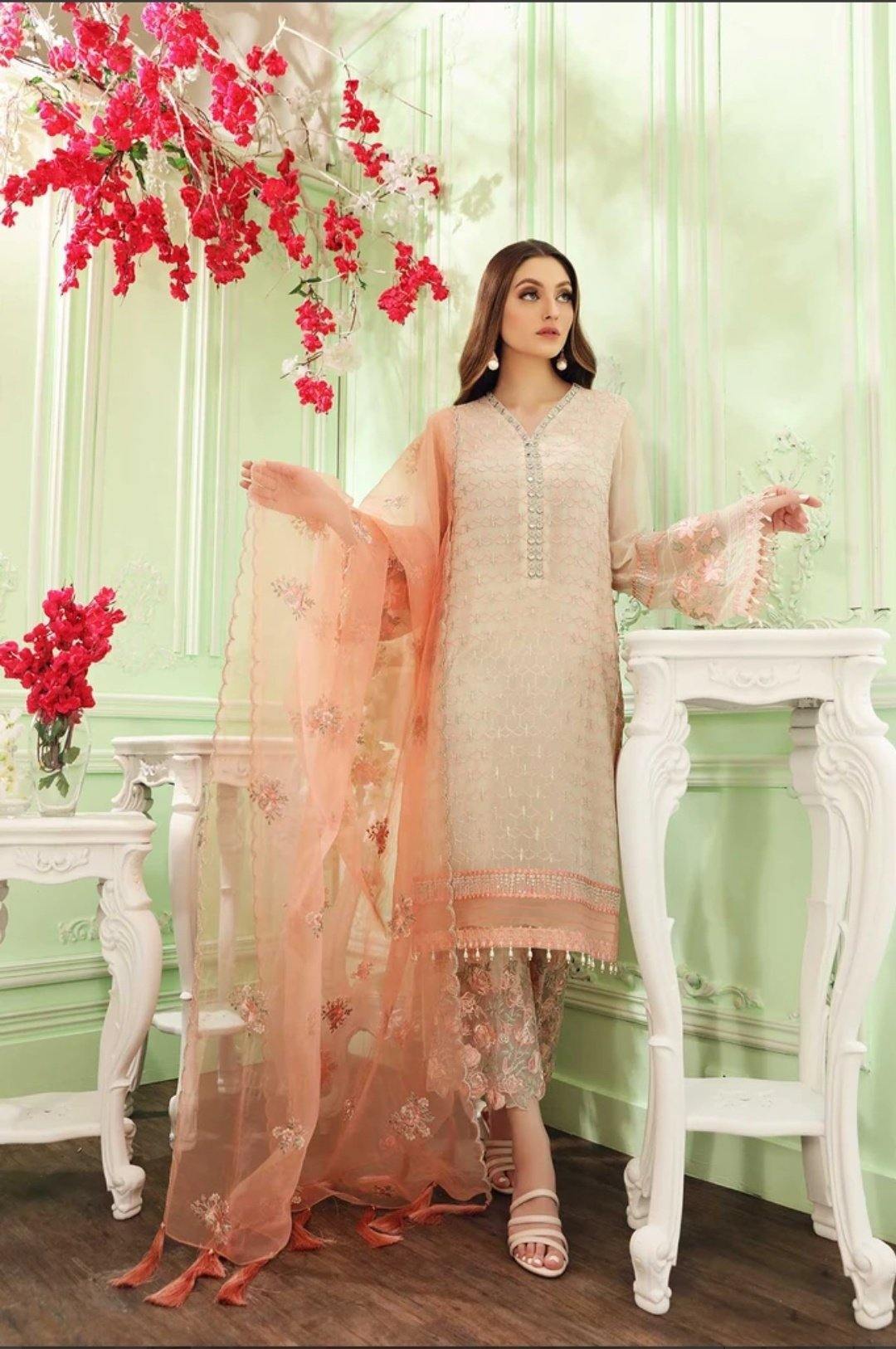 img_charizma_celine_embroidered_chiffon_awwal_boutique