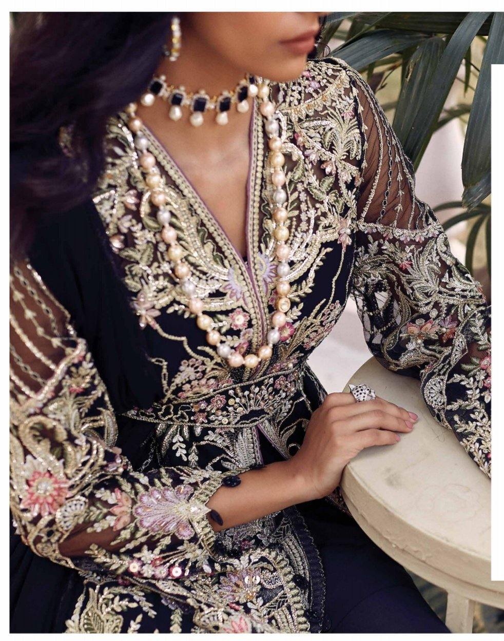 img_suffuse_freesia_luxury_wedding_edition_awwal_boutique