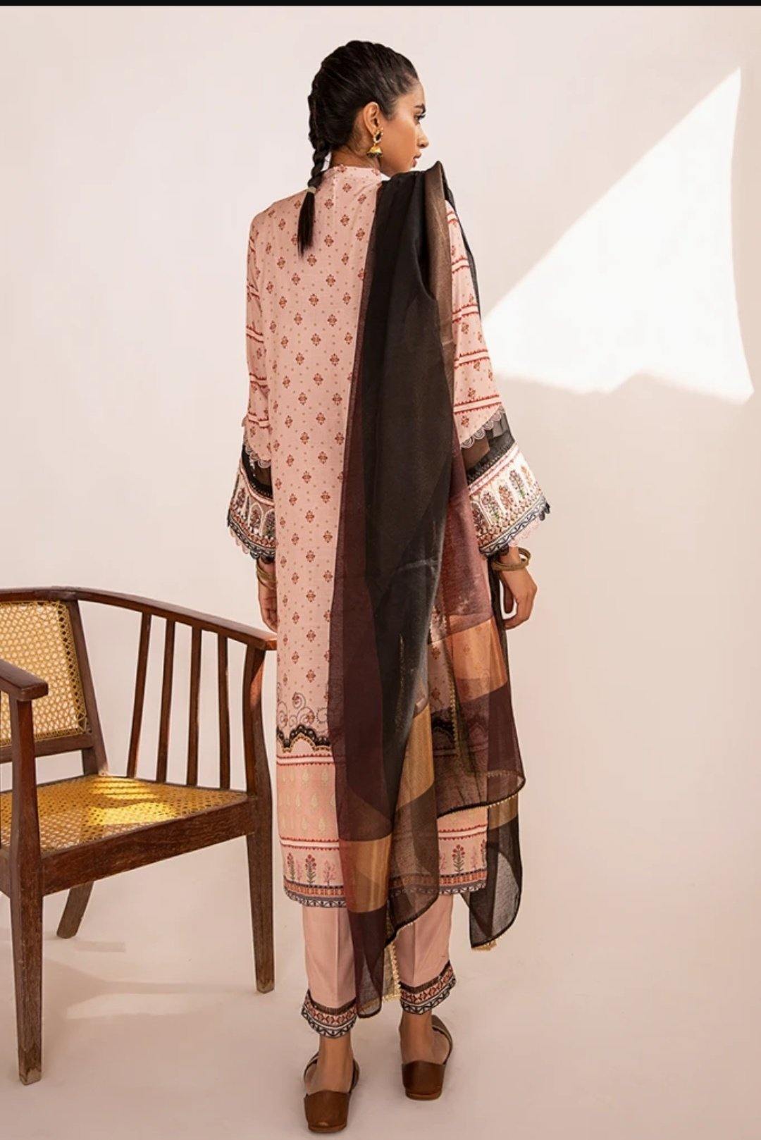 img_qalamkar_q_line_linen_awwal_boutique