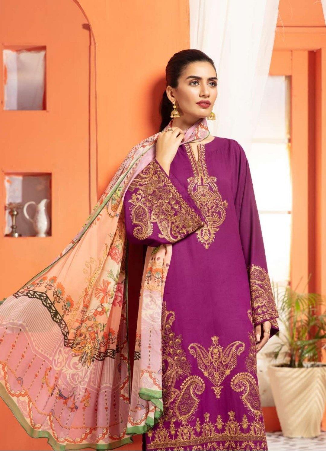 img_johra_zaib_leather_peach_woolen_shawl_collection_awwal_boutique