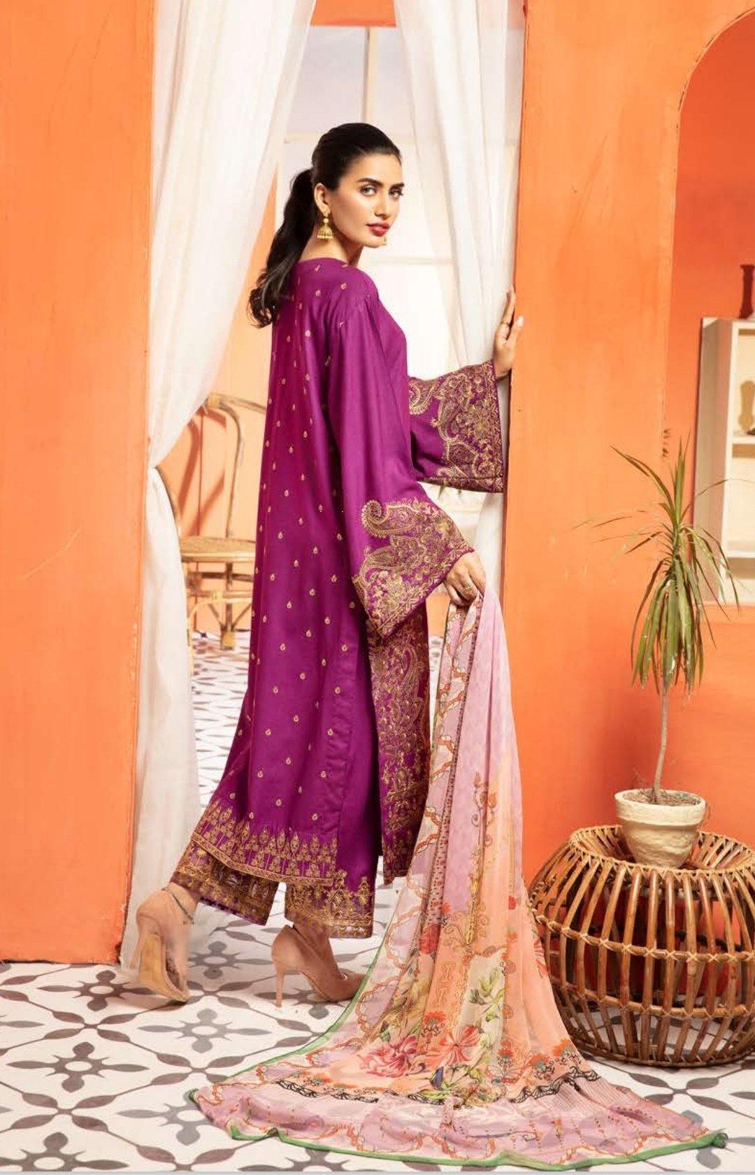 img_johra_zaib_leather_peach_woolen_shawl_collection_awwal_boutique