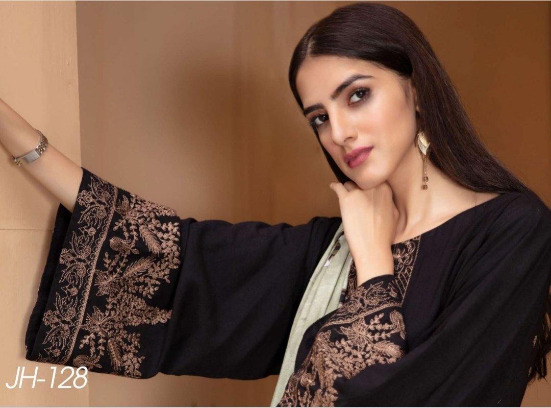 img_johra_jihan_leather_peach_woolen_shawl_collection_awwal_boutique