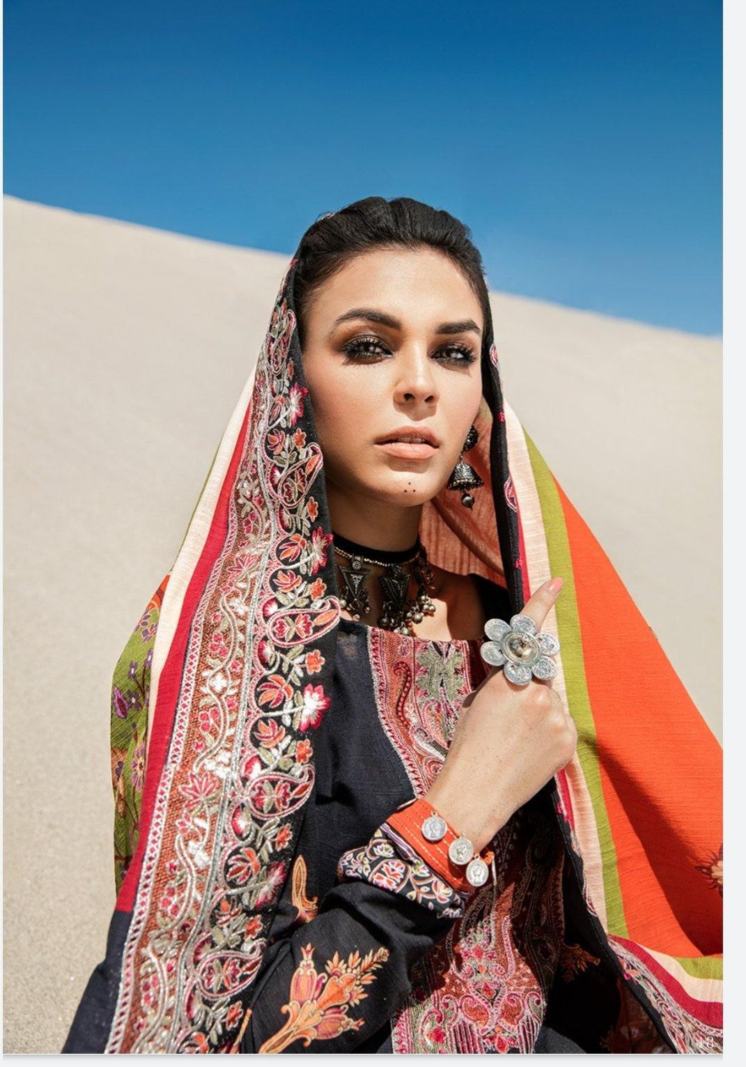 img_saira_rizwan_ittehad_winter_collection_awwal_boutique