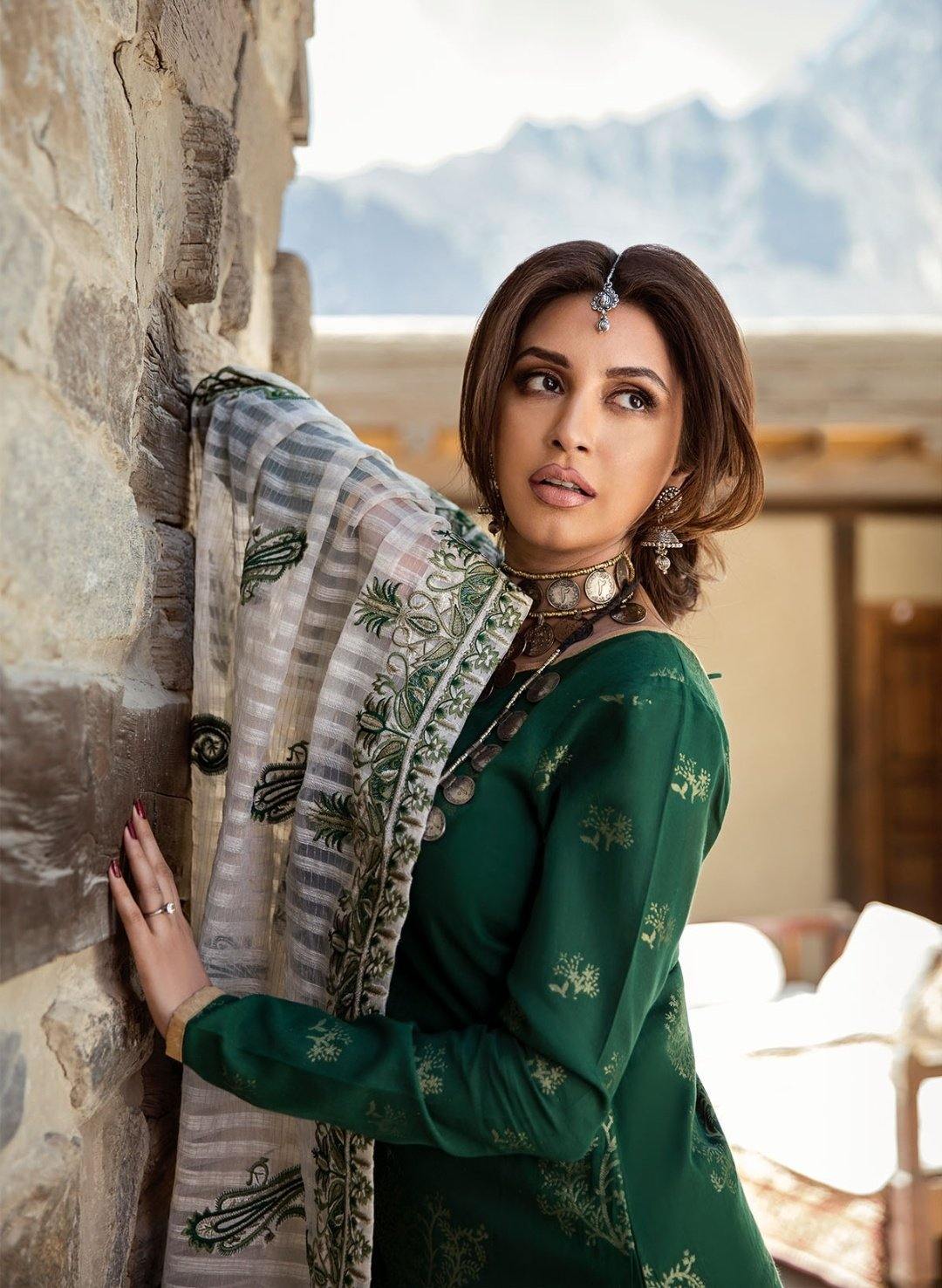 img_saira_rizwan_ittehad_winter_collection_awwal_boutique