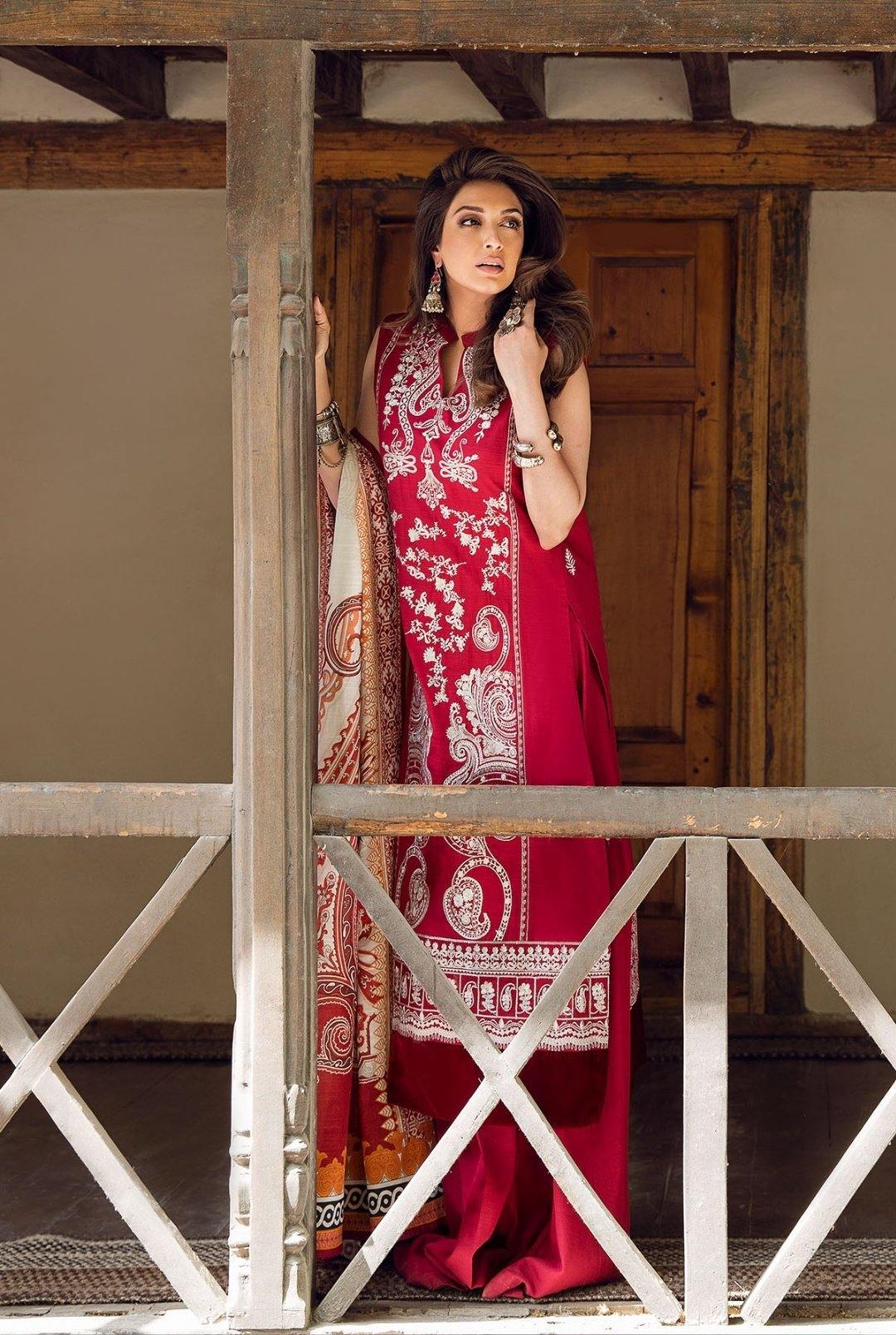 img_saira_rizwan_ittehad_winter_collection_awwal_boutique