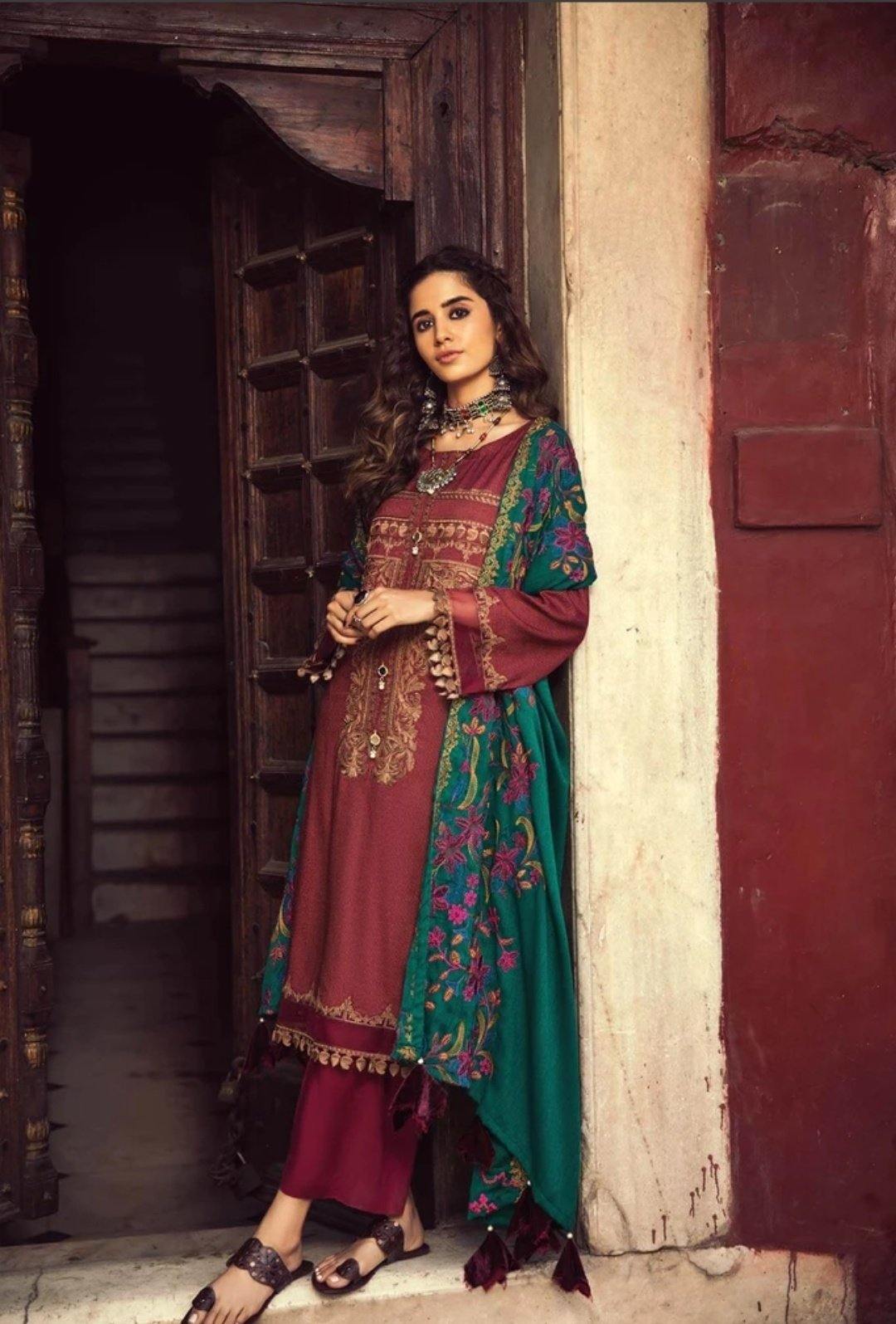 img_charizma_masakali_signature_winter_collection_awwal_boutique