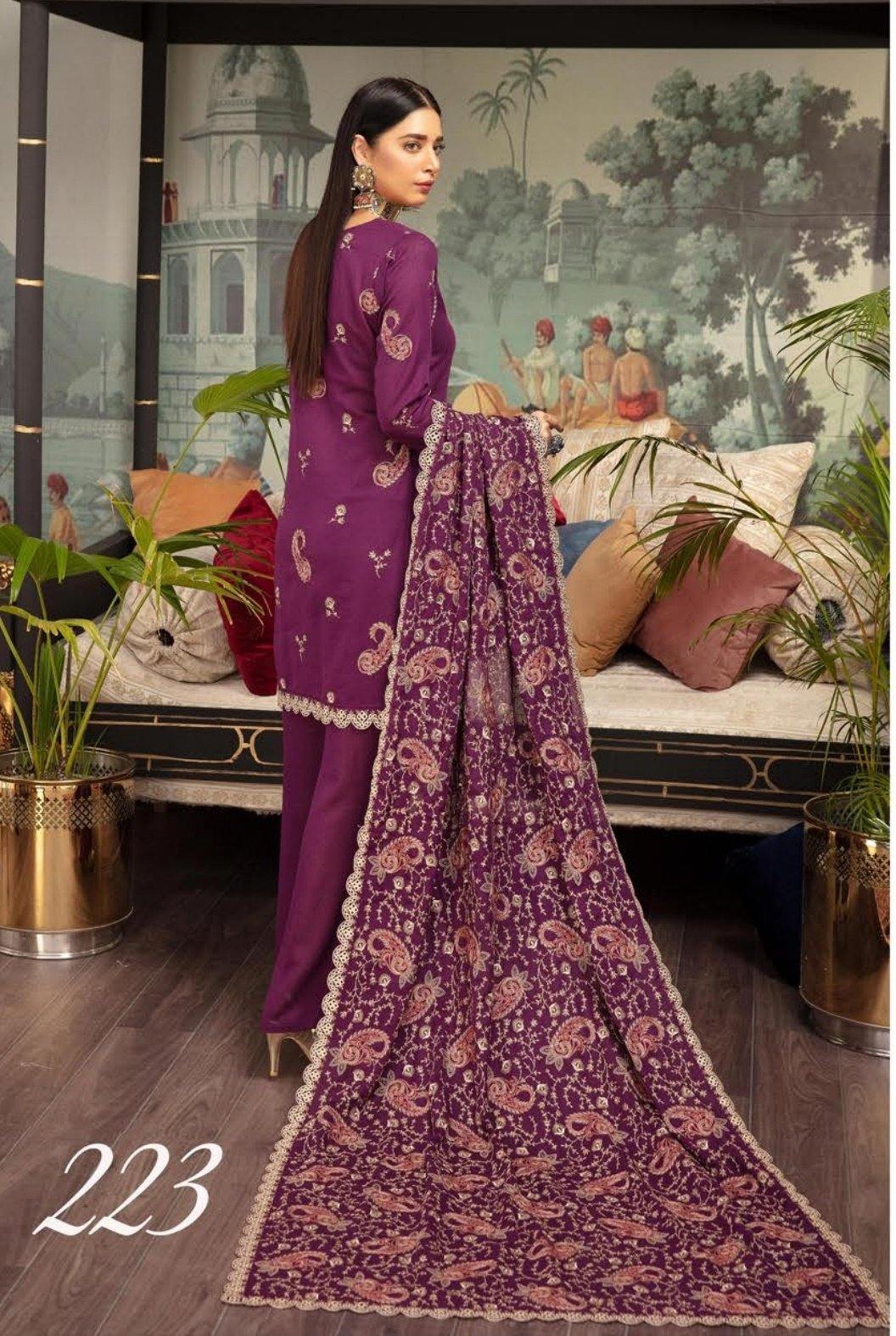 img_shaista_karandi_winter_collection_awwal_boutique