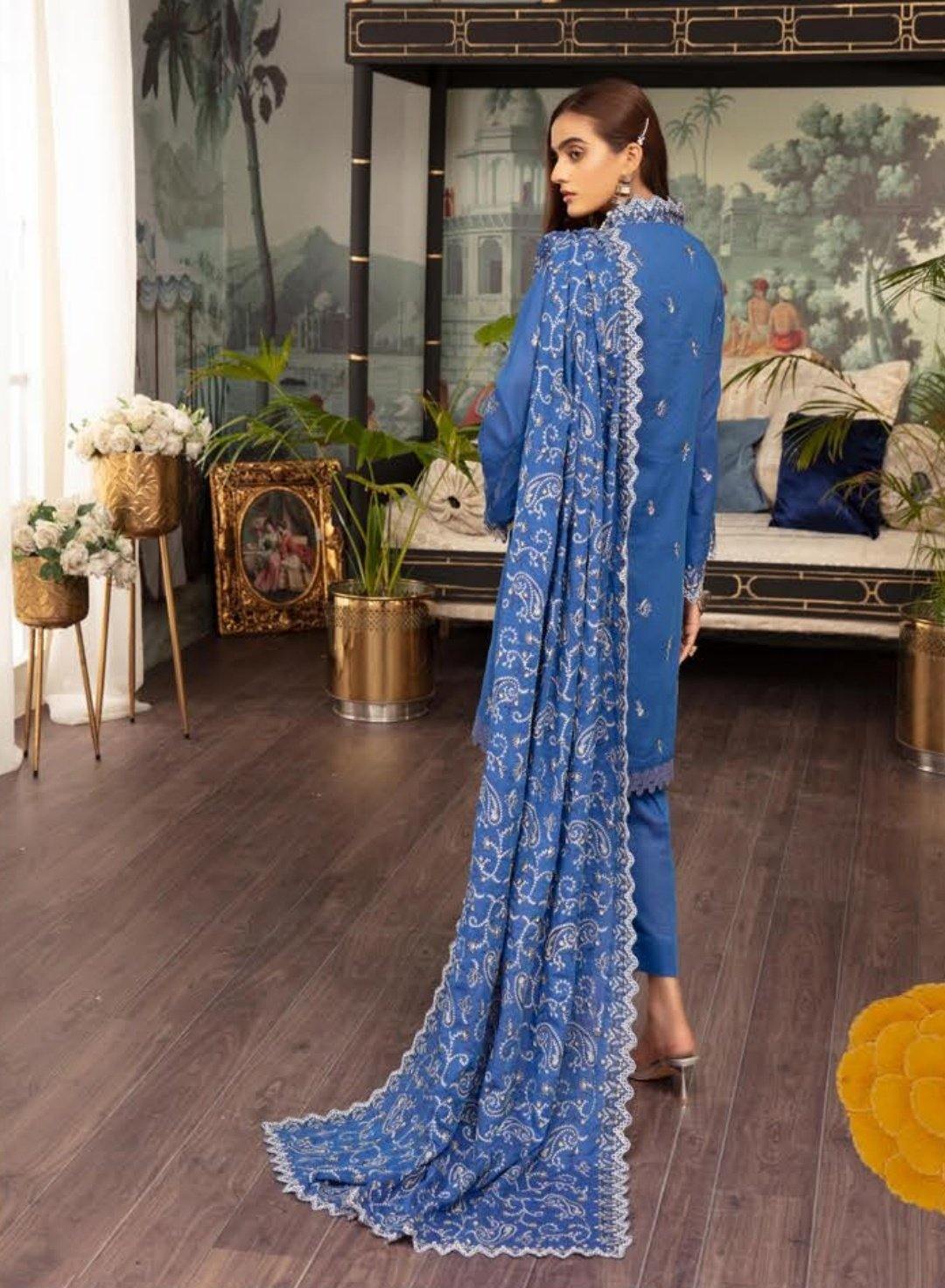 img_shaista_karandi_winter_collection_awwal_boutique