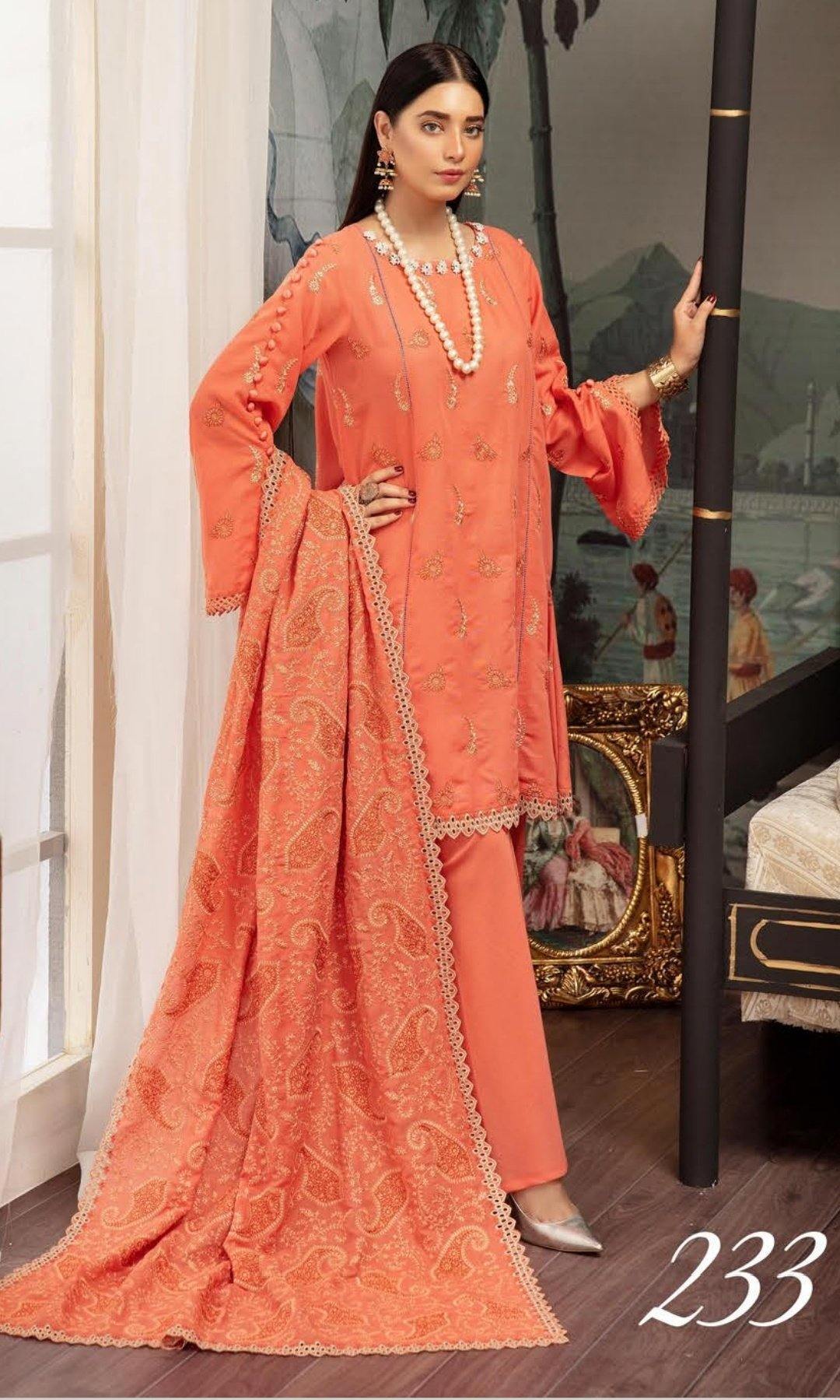 img_shaista_karandi_winter_collection_awwal_boutique