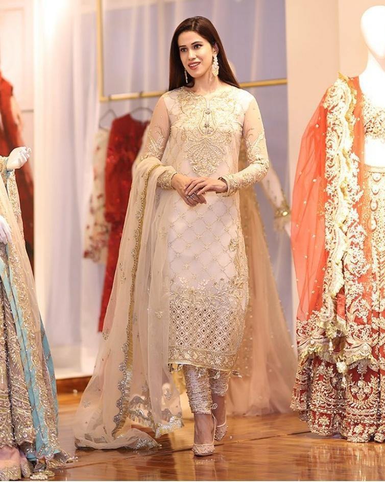 img_anaya_spotted_kamiar_rokni_fashionista_awwal_boutique