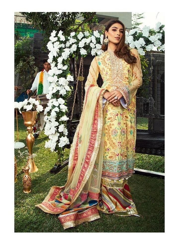 img_anaya_spotted_kamiar_rokni_fashionista_awwal_boutique