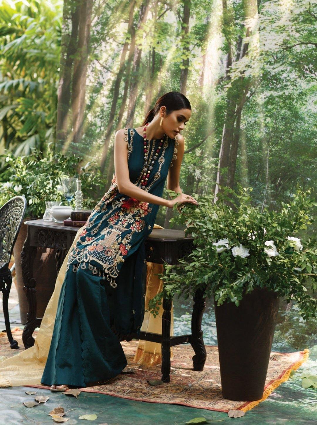 img_azalea_luxury_formals_awwal_boutique