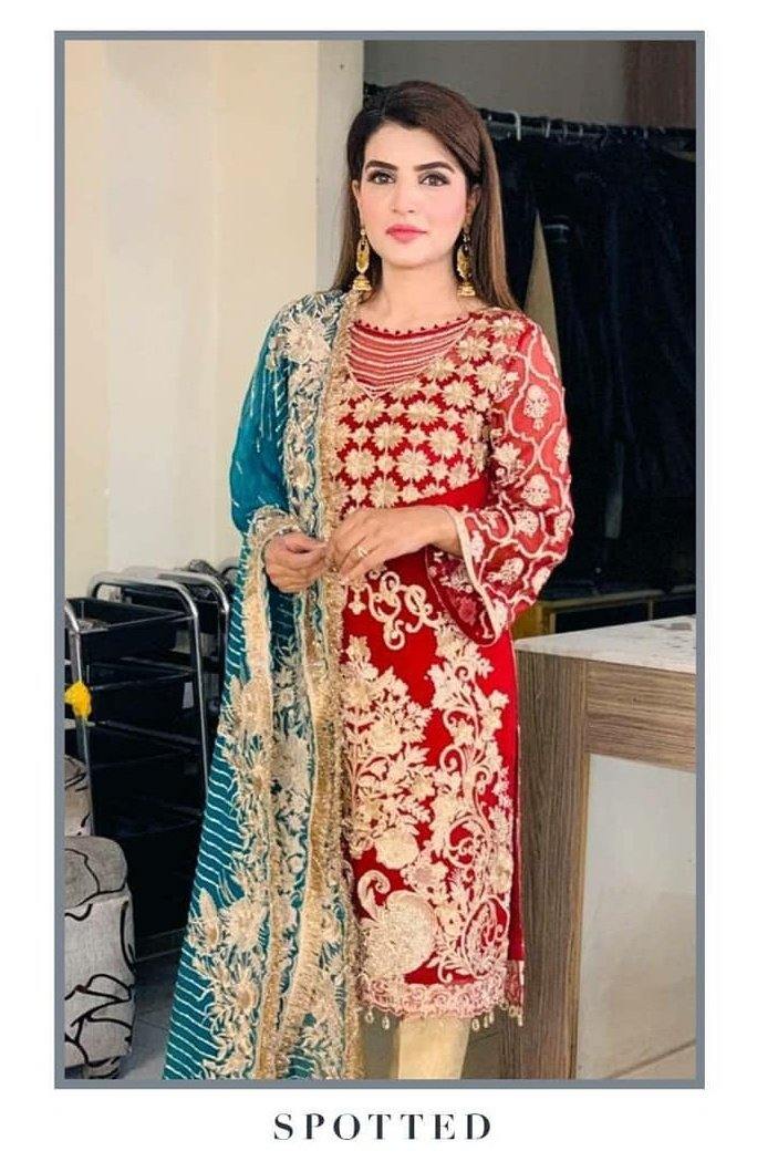 img_spotted_in_imrozia_chiffon_awwal_boutique