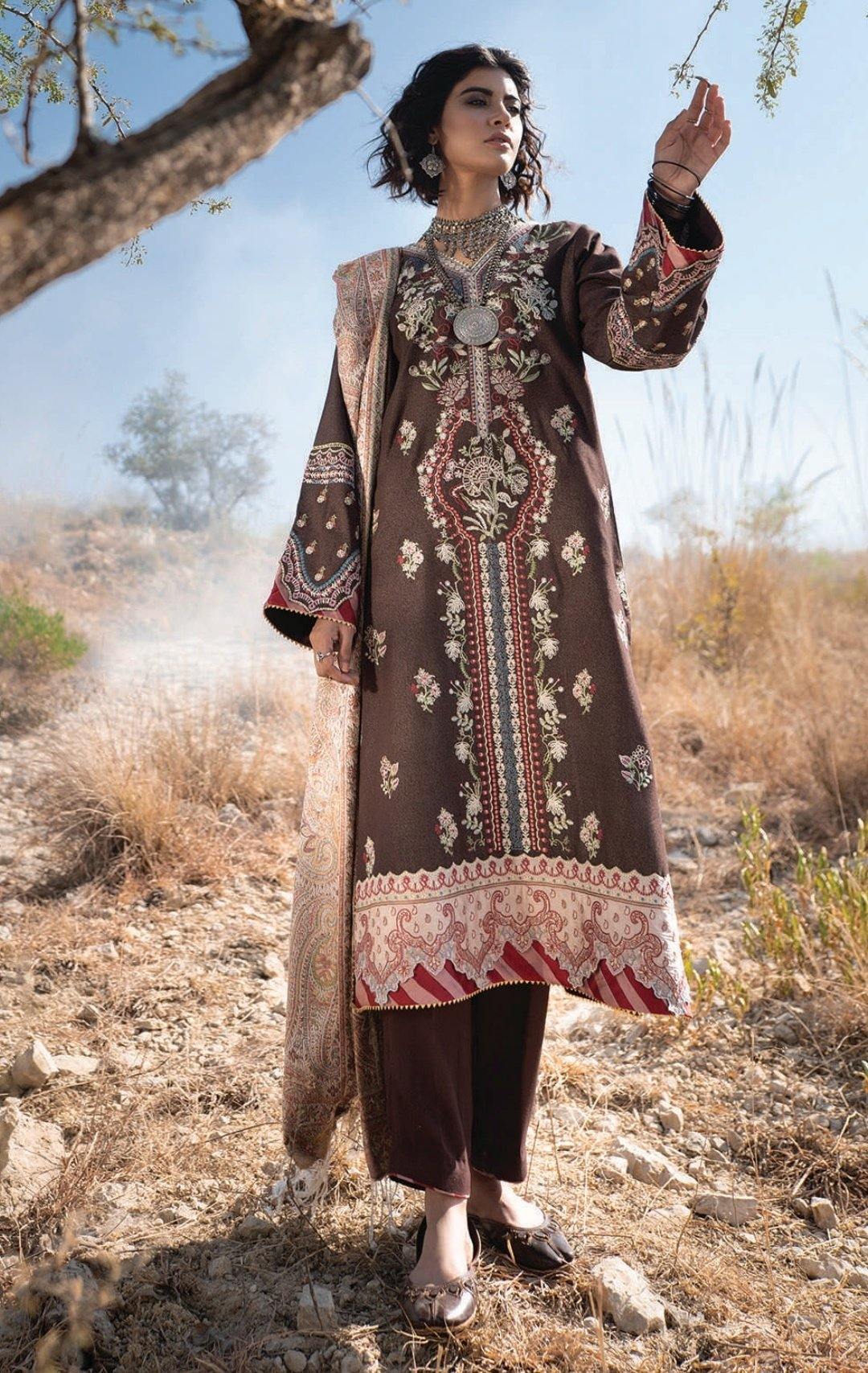 img_qalamkar_luxury_shawl_collection_awwal_boutique