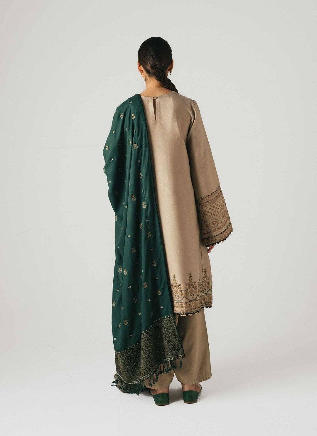 img_zara_shahjahan_winter_shawl_collection_awwal_boutique