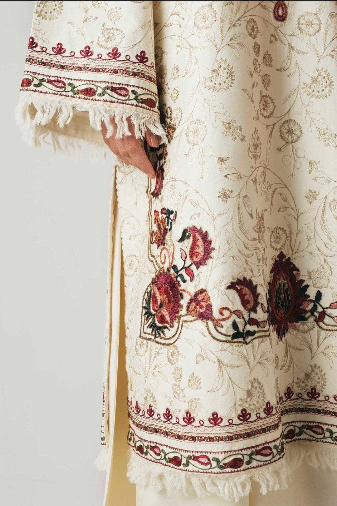 img_zara_shahjahan_winter_shawl_collection_awwal_boutique