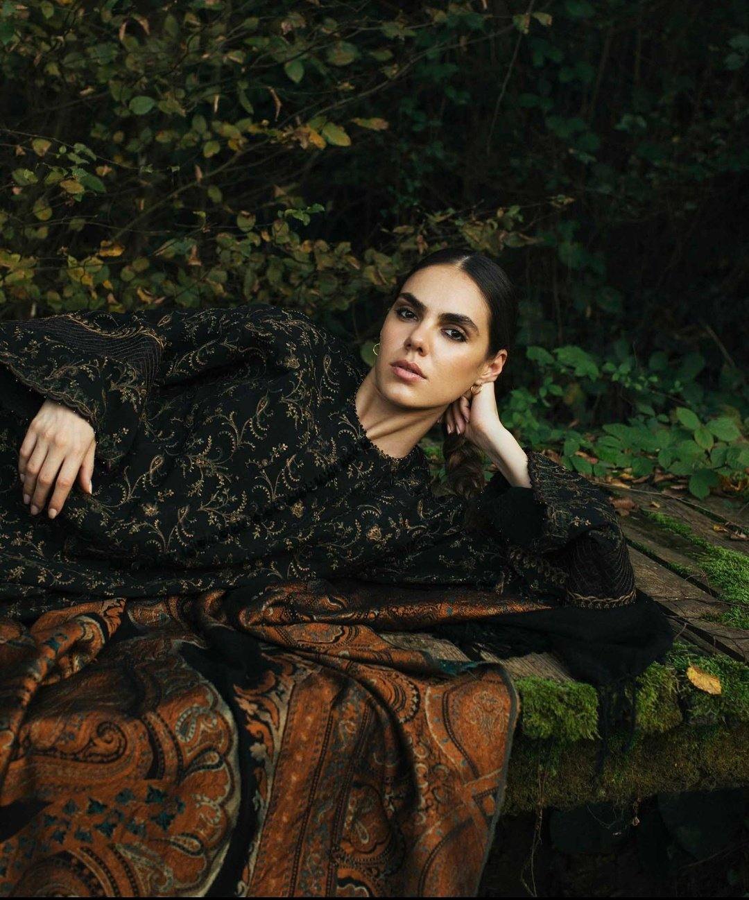 img_zara_shahjahan_winter_shawl_collection_awwal_boutique