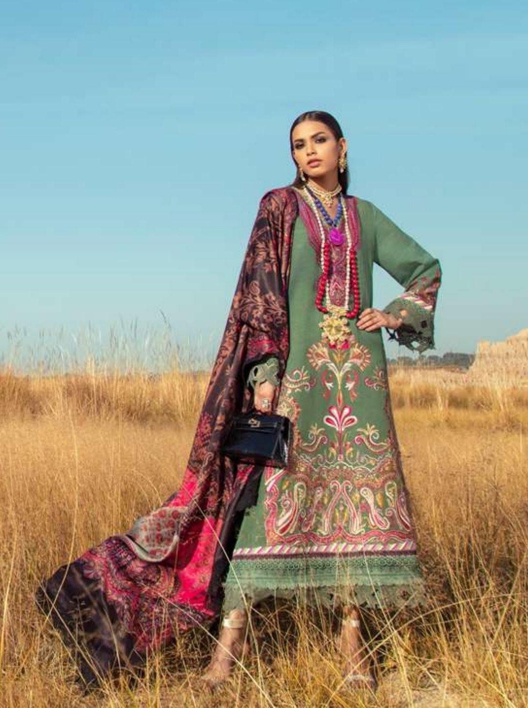 img_sana_safinaz_winter_shawl_2020_awwal_boutique