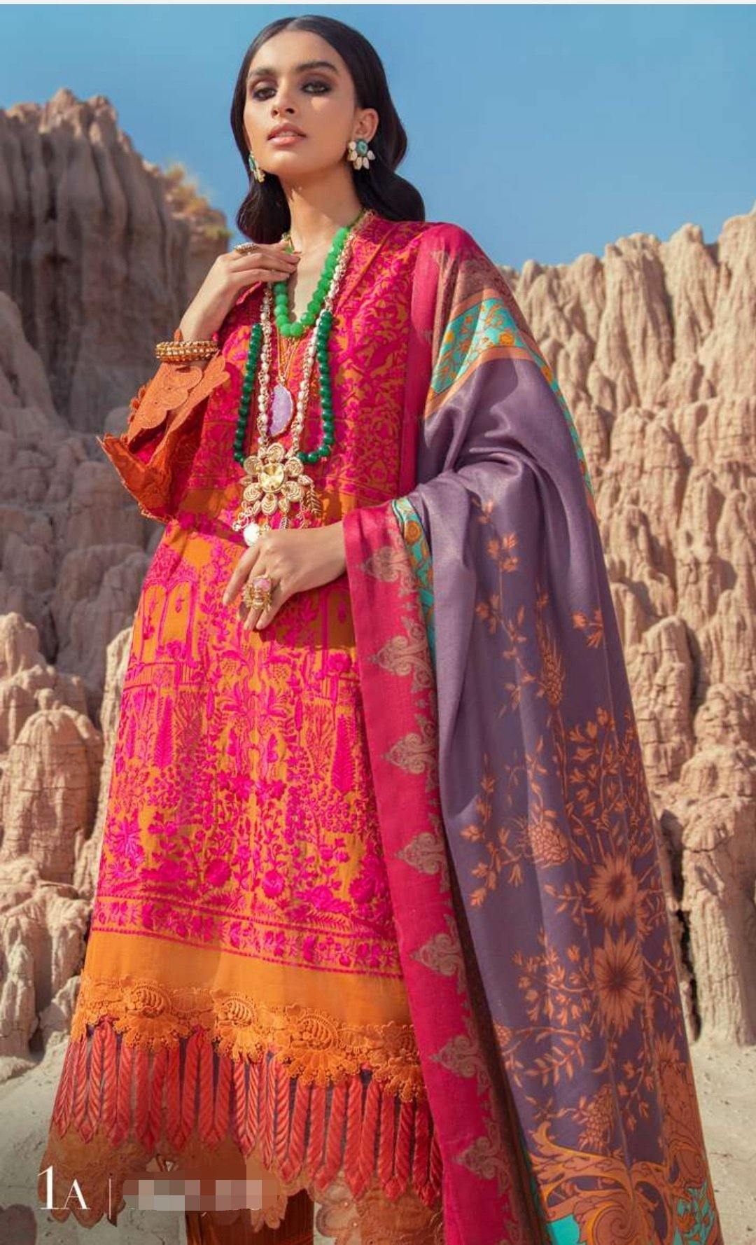 img_sana_safinaz_winter_shawl_2020_awwal_boutique