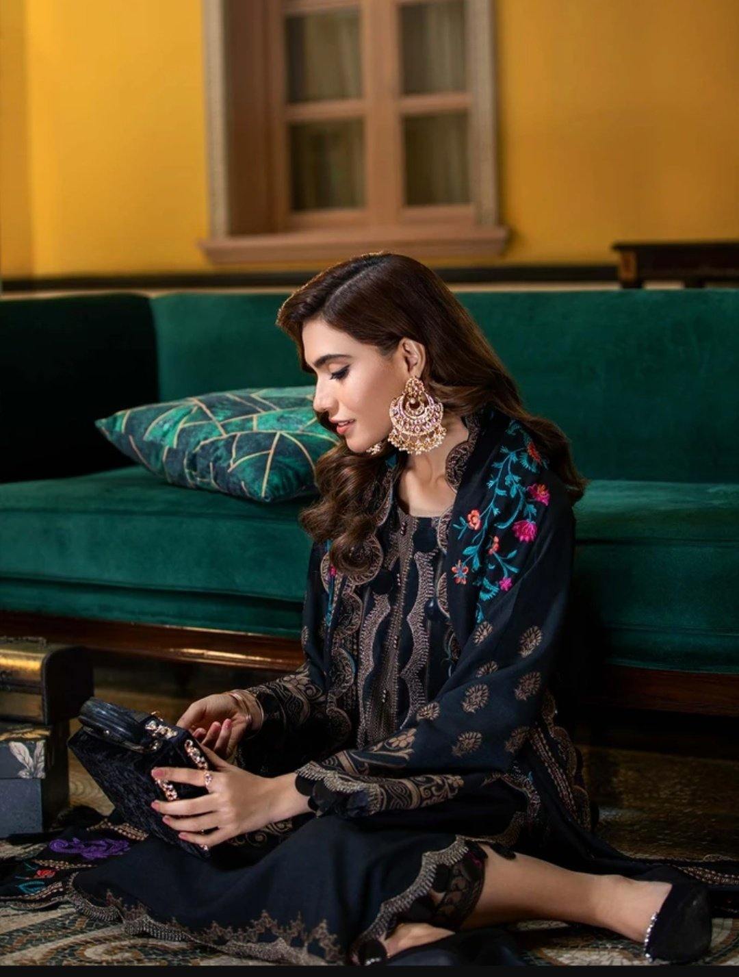 Charizma Signature - An Evening Affair/Leather Jacquard/Heather Ashes CLJW 04 - AWWALBOUTIQUE