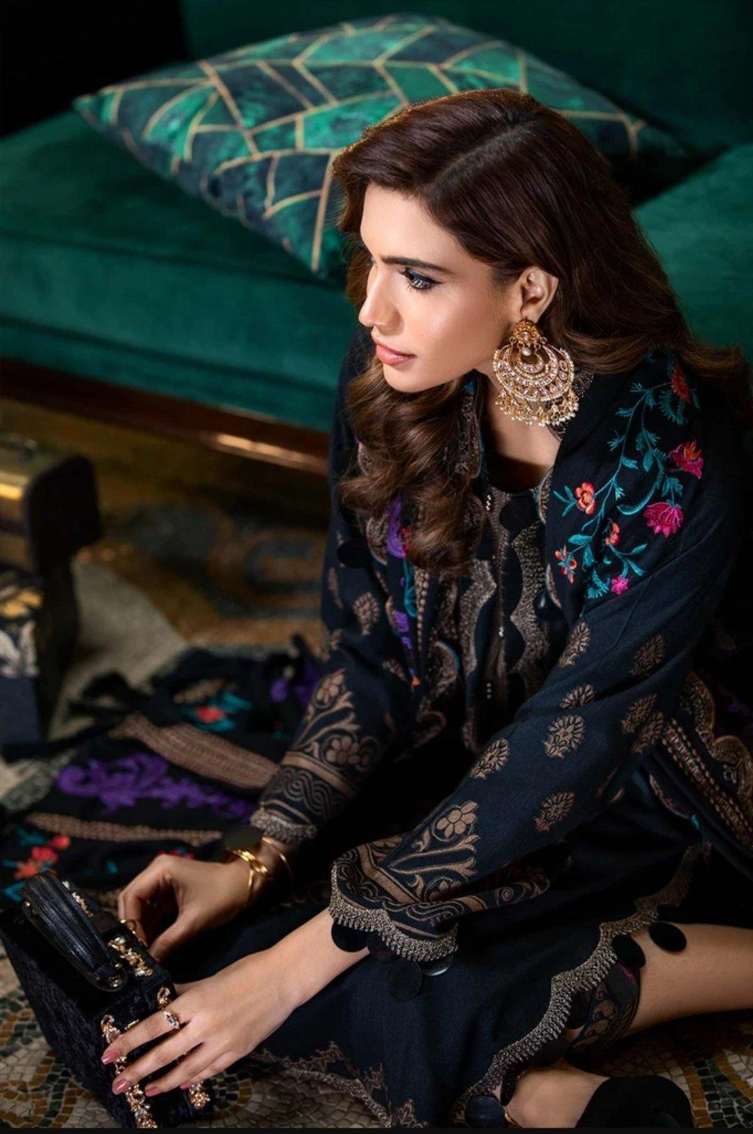 Charizma Signature - An Evening Affair/Leather Jacquard/Heather Ashes CLJW 04 - AWWALBOUTIQUE