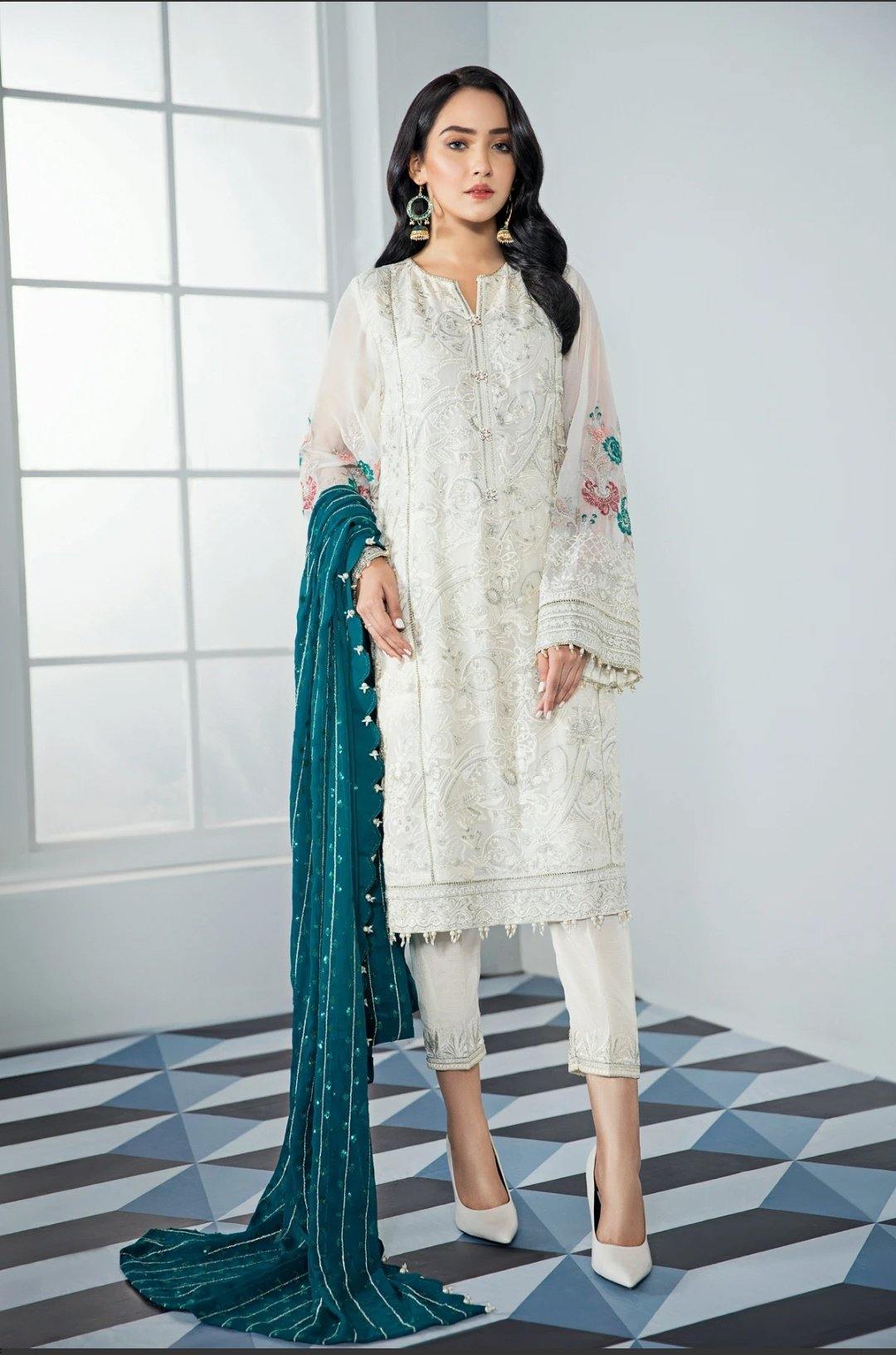 Alizeh Embroidered Chiffon/Vol 3/Anahita - AWWALBOUTIQUE