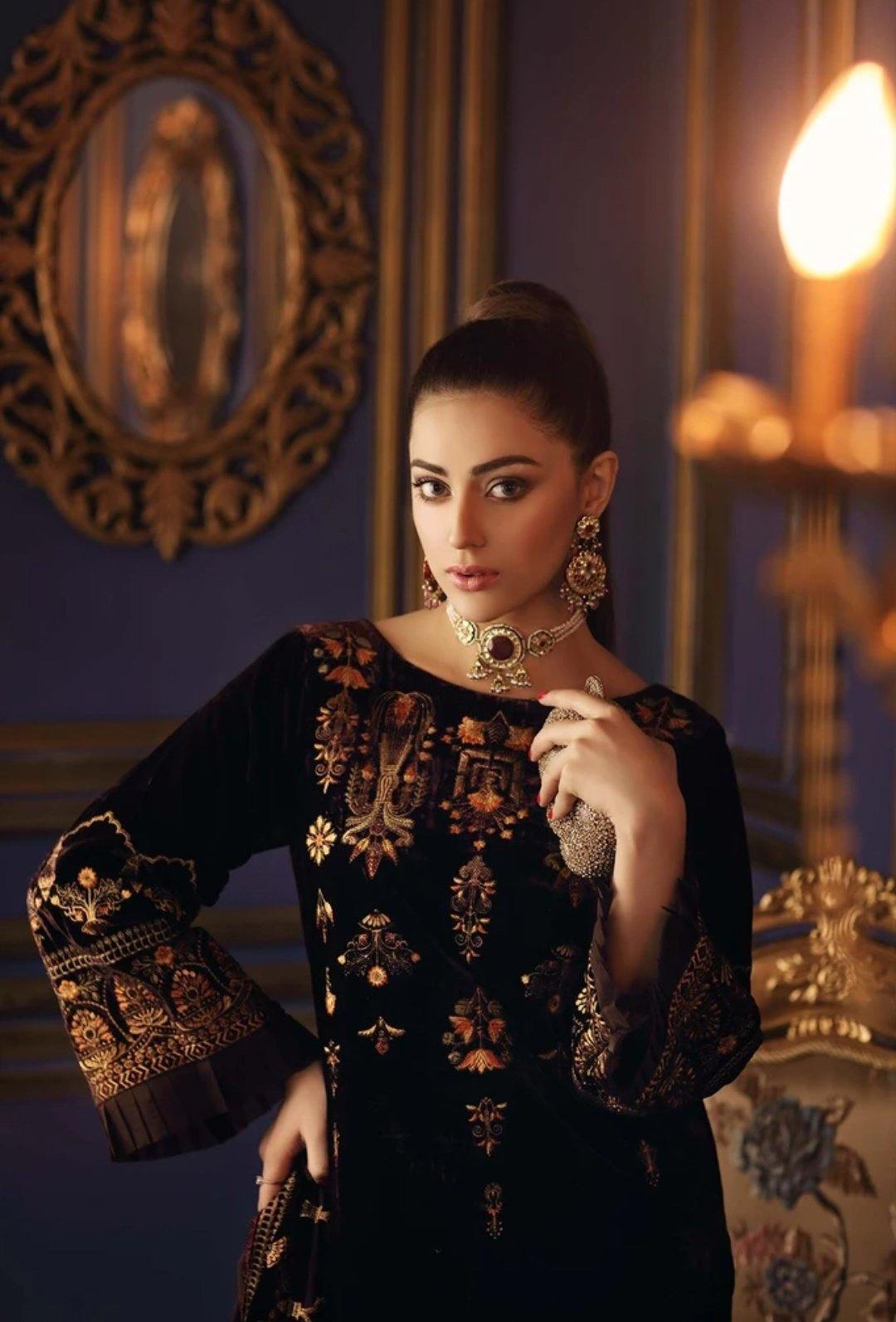 Charizma Signora Velvet Collection/Glinted Night VVT-01 - AWWALBOUTIQUE