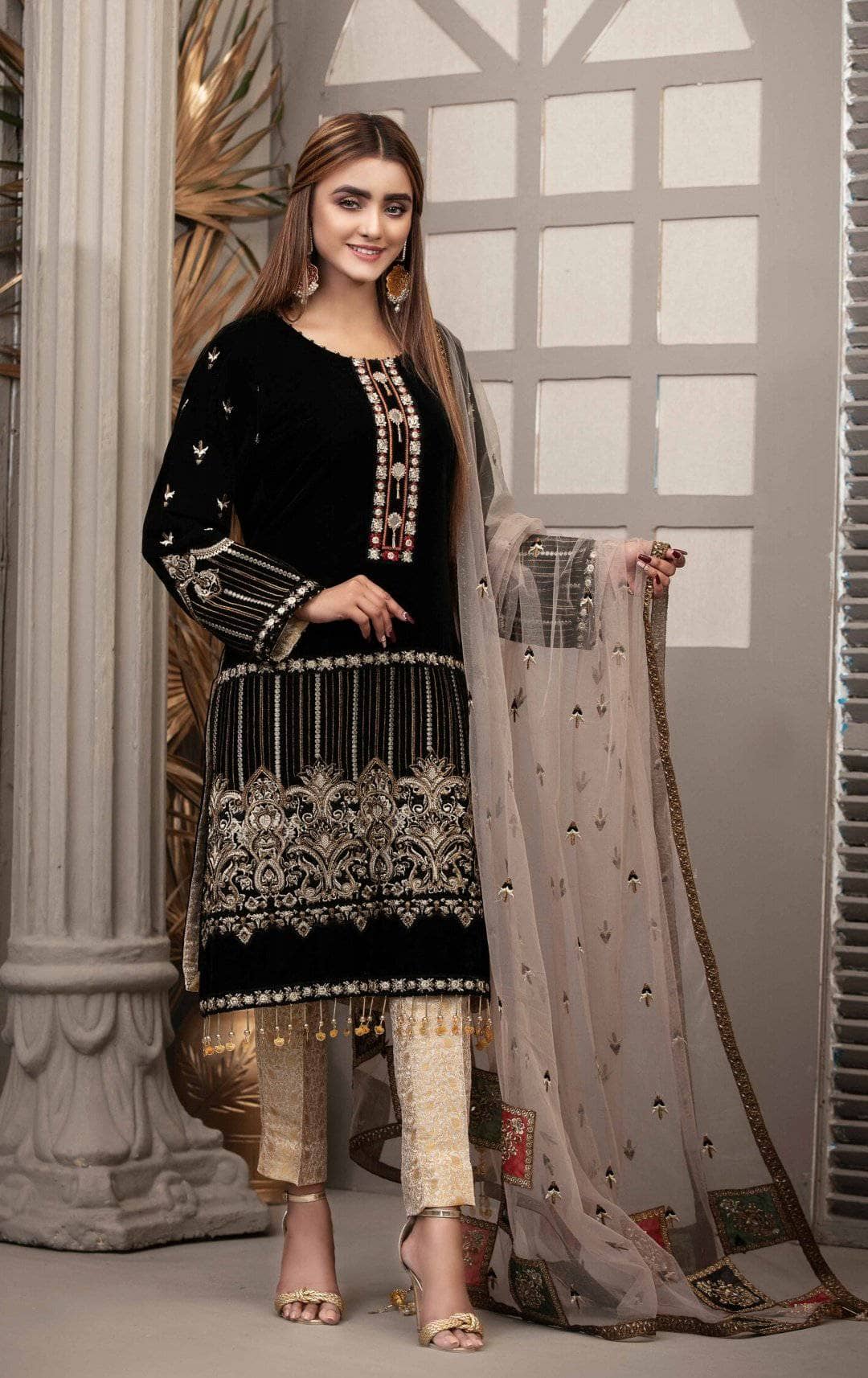 img_tawakkal_semi_stitched_velvet_collection_awwal_boutique