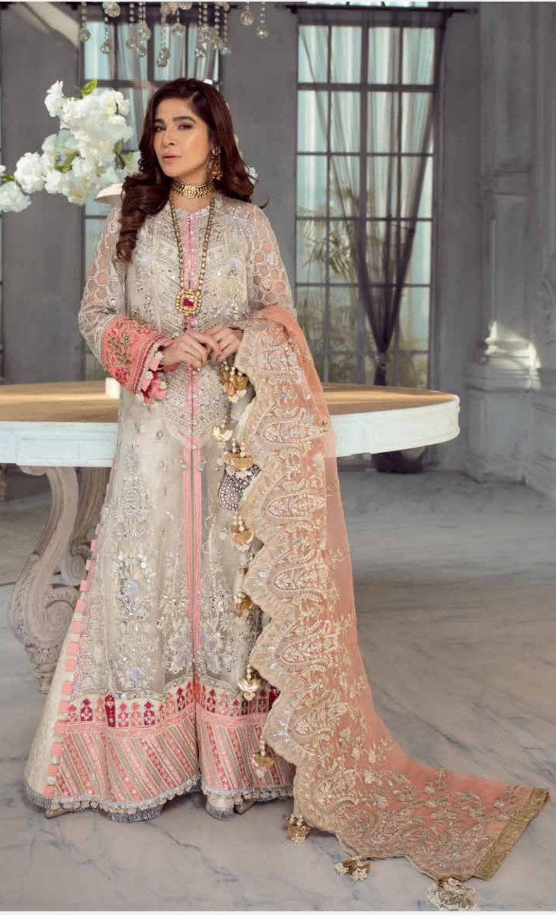 img_maryam_hussain_wedding_edition_awwal_boutique