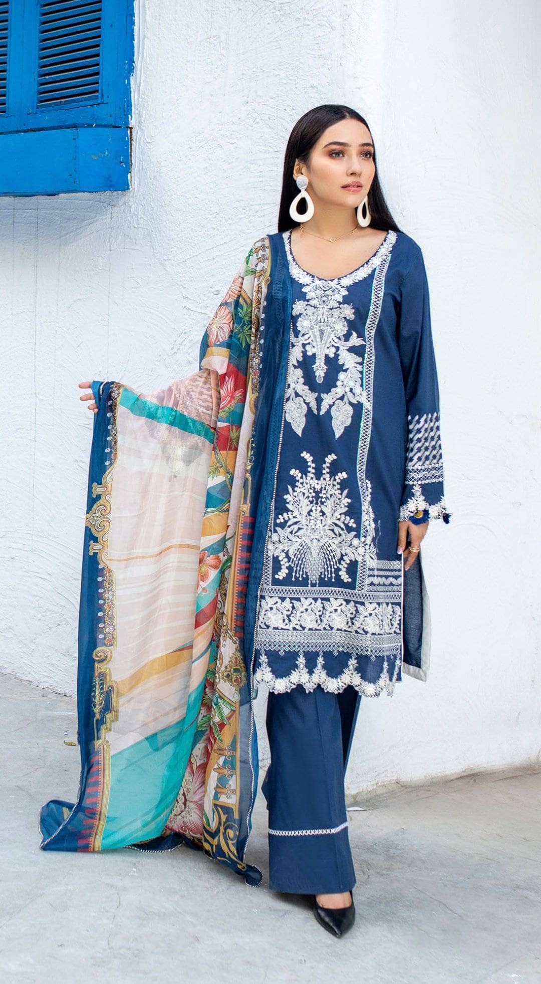 img_kalyan_chikankari_lawn_2021_awwal_boutique