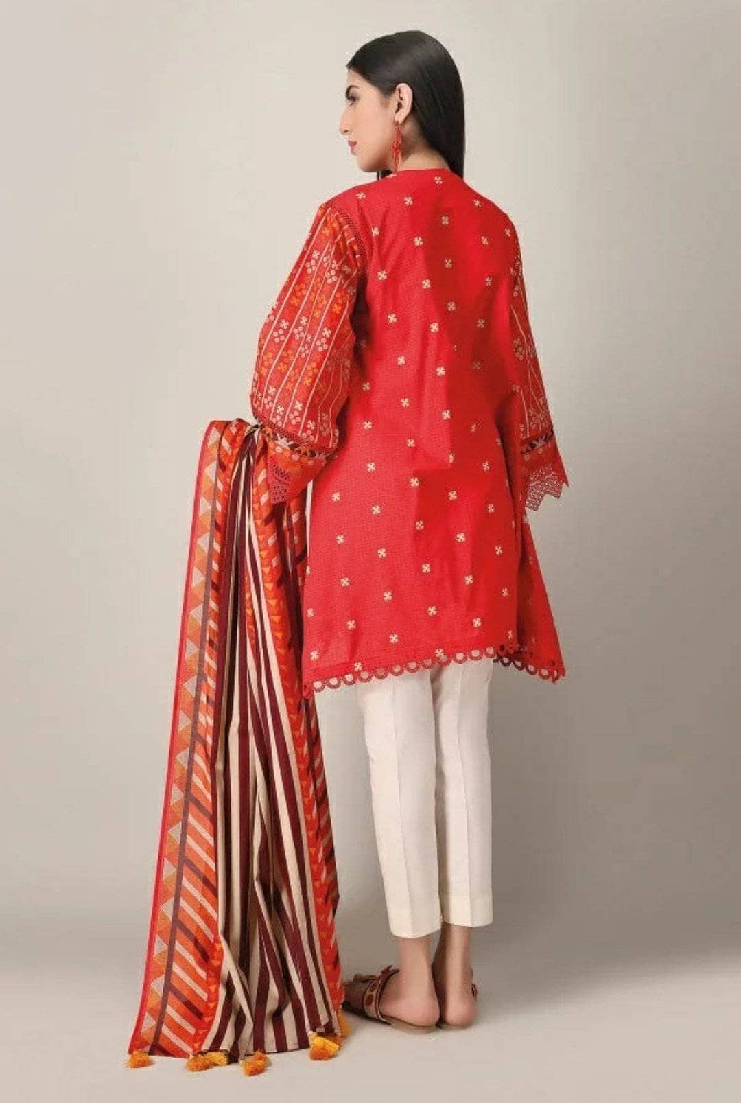 img_khaadi_lawn_2021_awwal_boutique