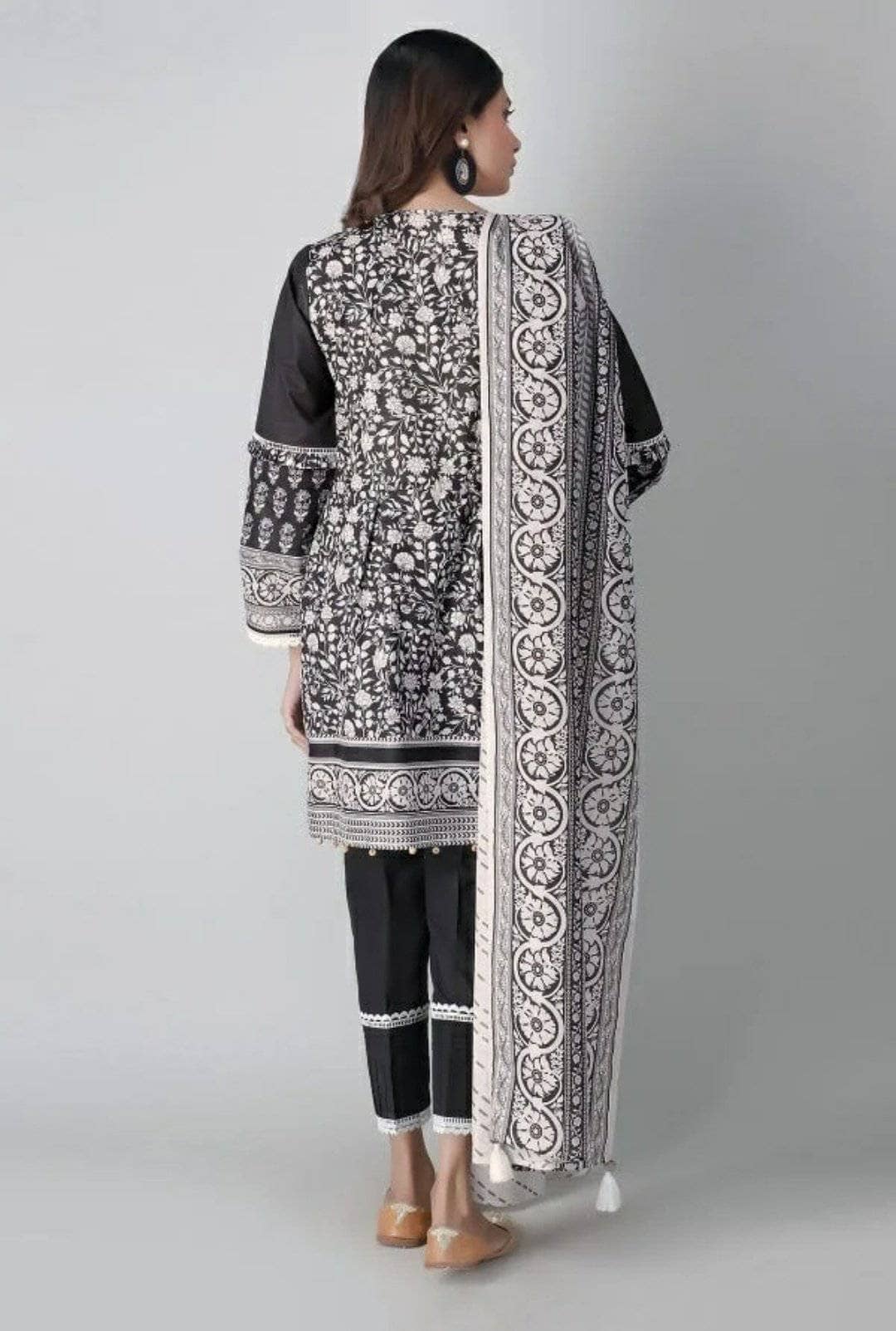 img_khaadi_lawn_2021_awwal_boutique