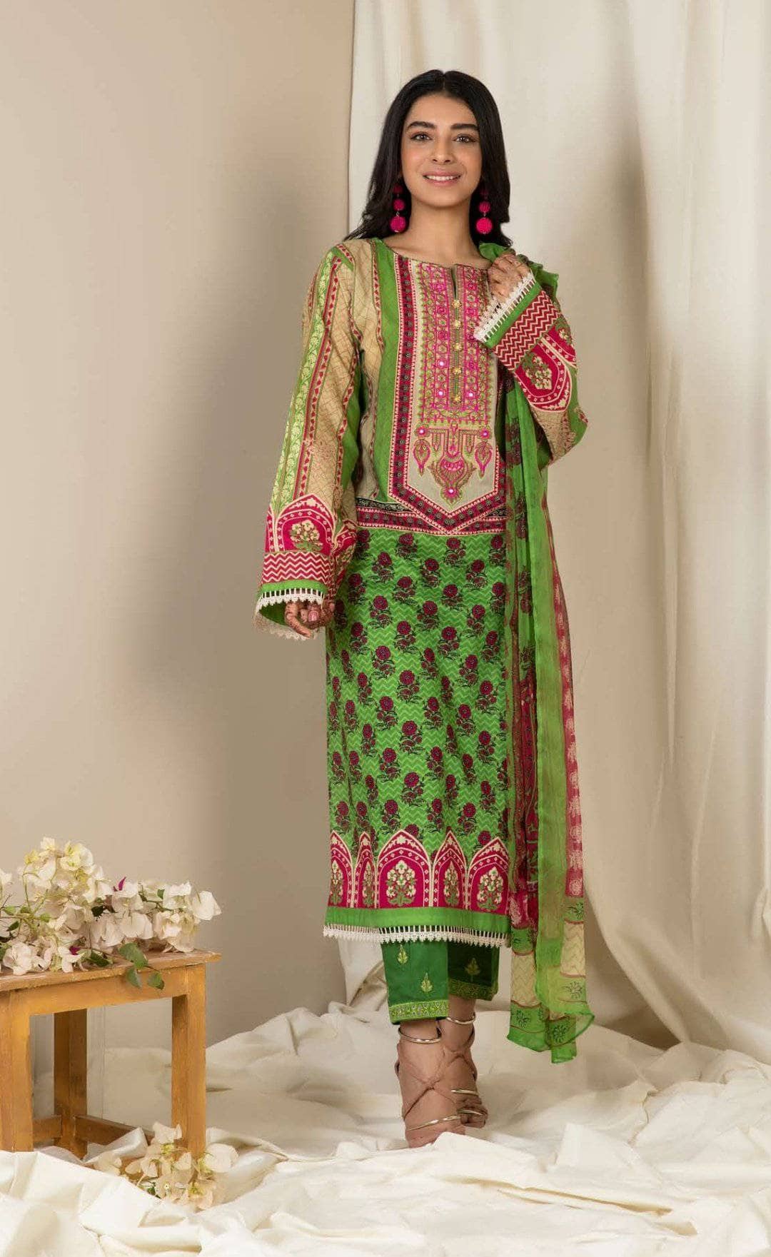 img_zellbury_lawn_2021_awwal_boutique