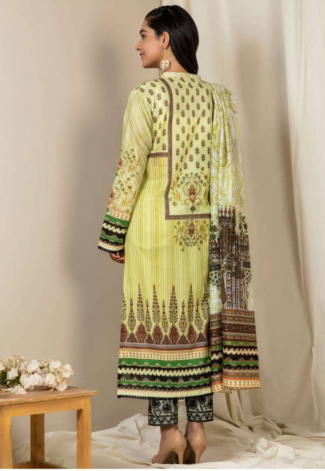 img_zellbury_lawn_2021_awwal_boutique