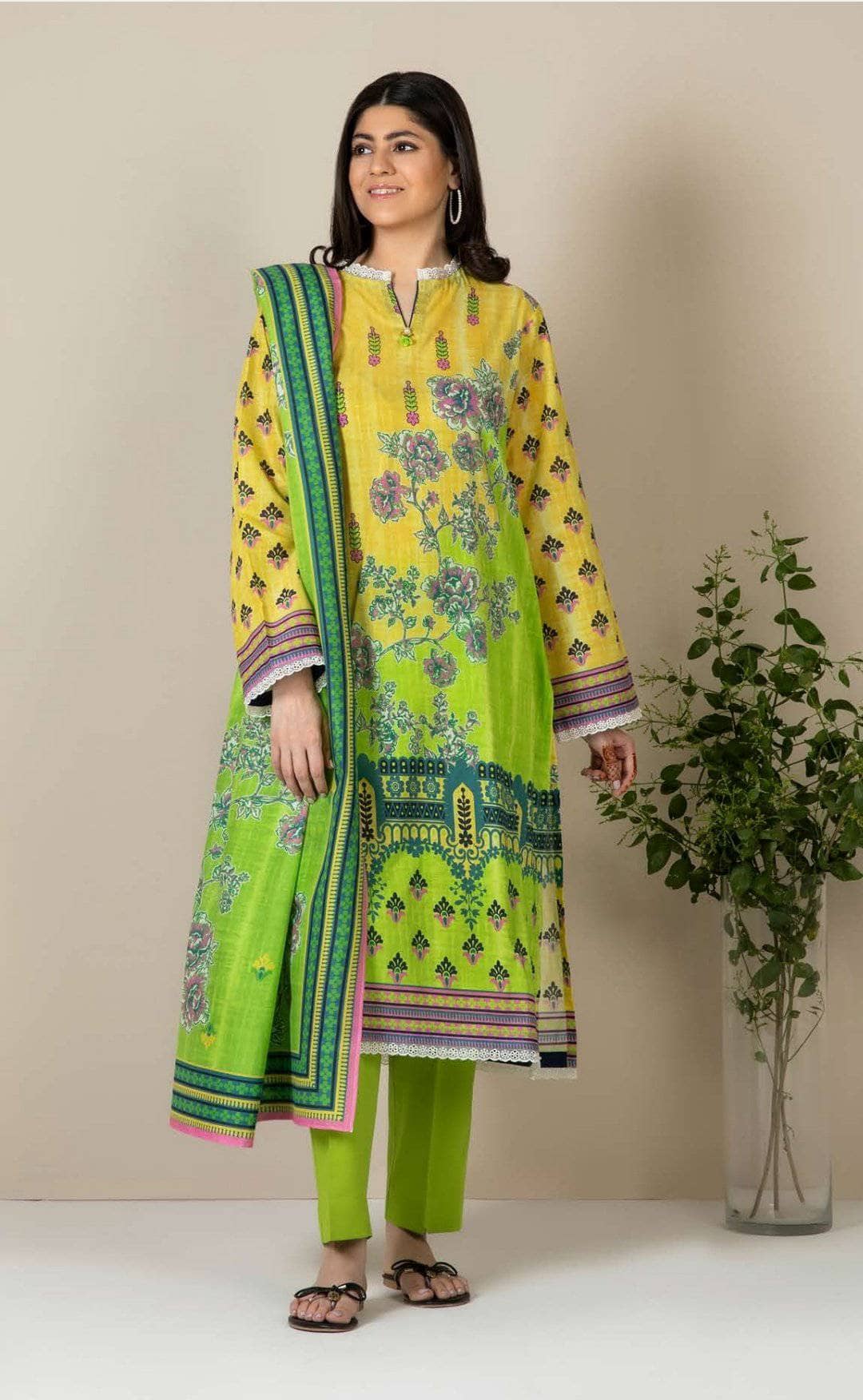 img_zellbury_lawn_2021_awwal_boutique