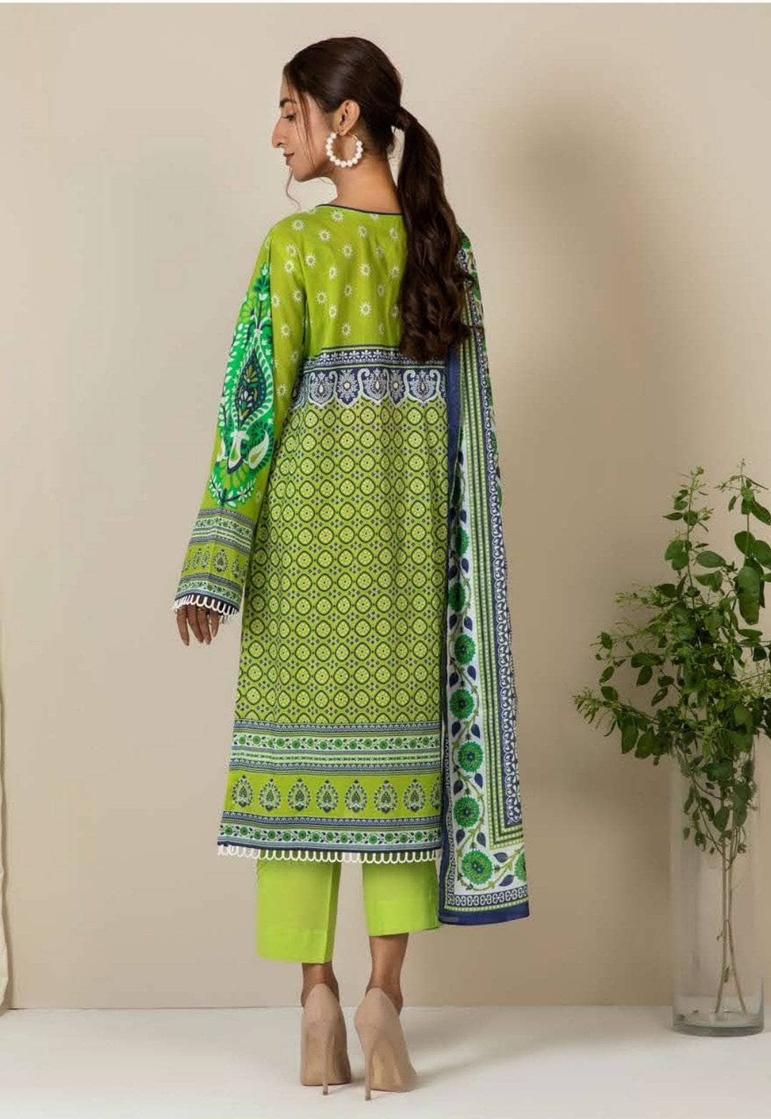 img_zellbury_lawn_2021_awwal_boutique