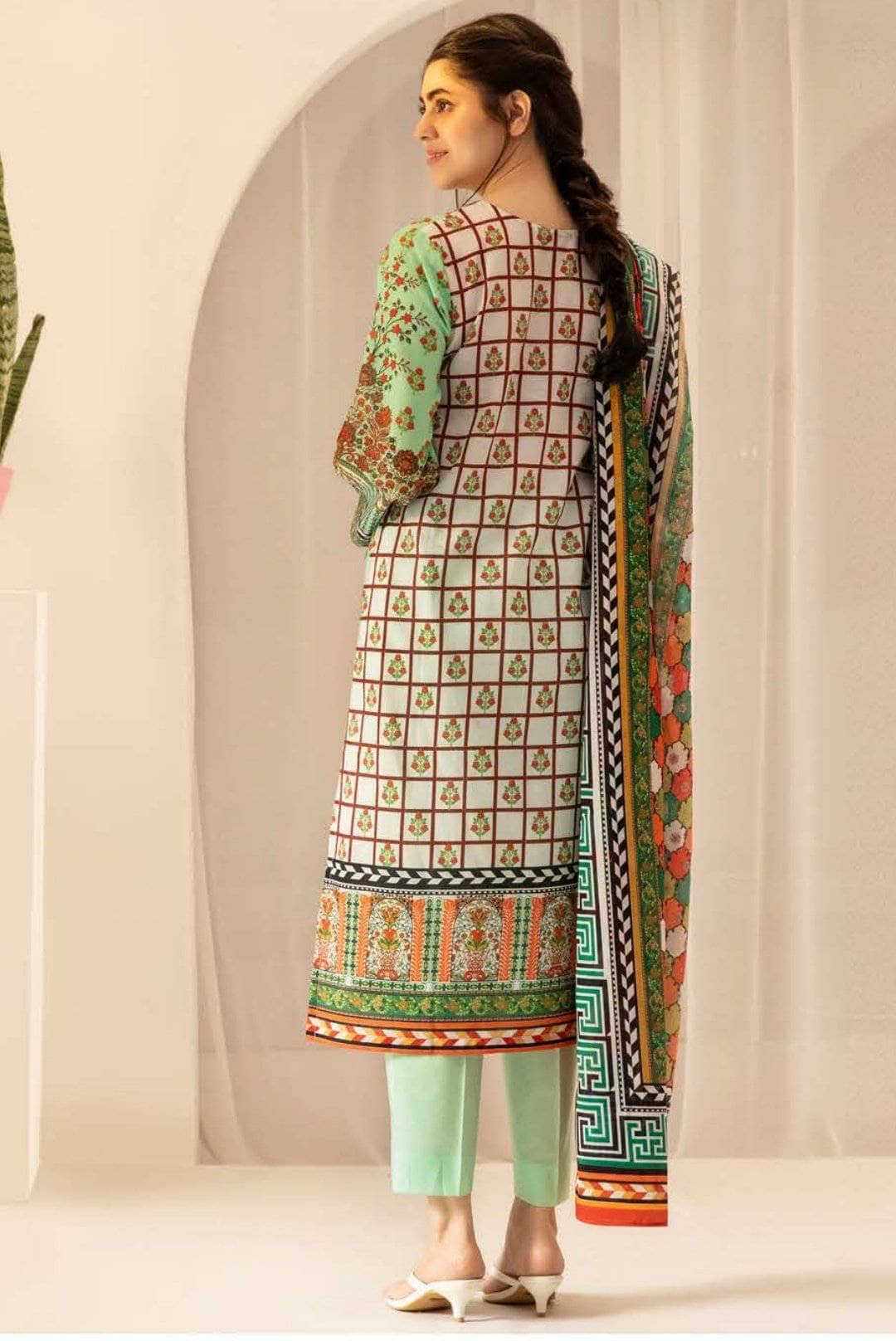 img_zellbury_lawn_2021_awwal_boutique