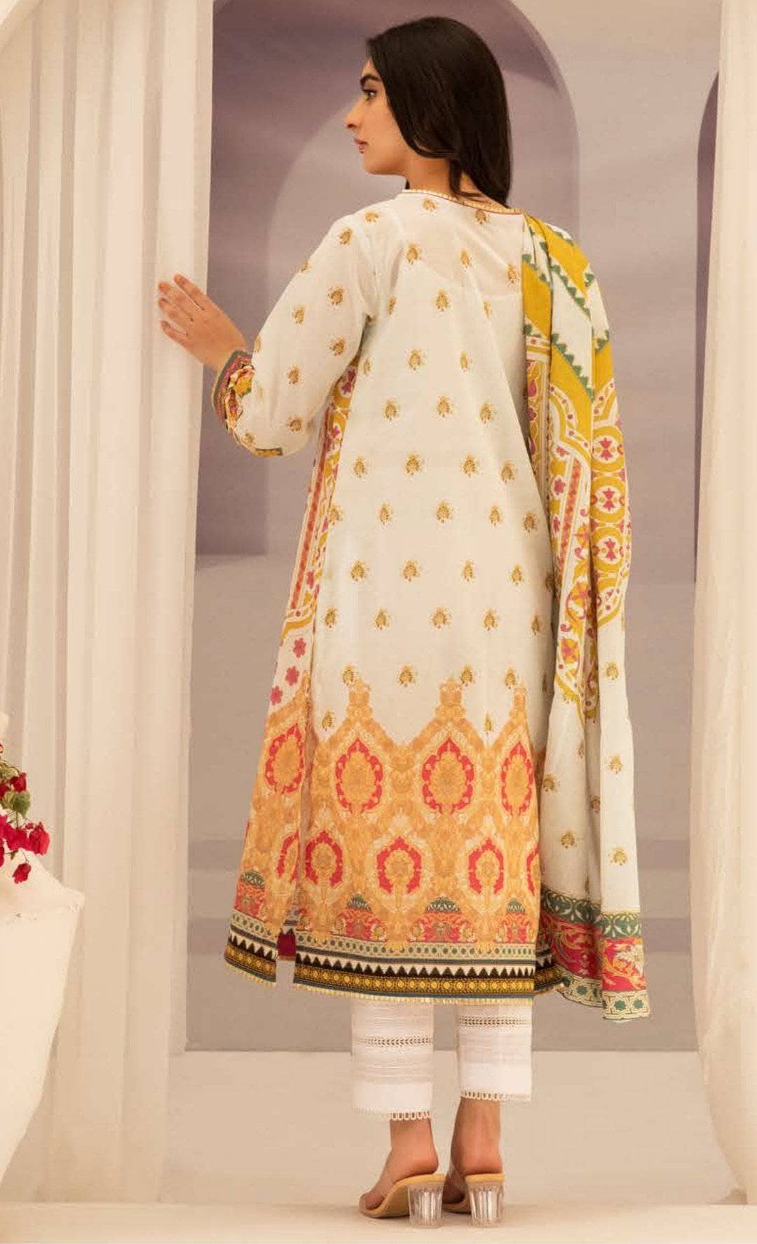 img_zellbury_lawn_2021_awwal_boutique