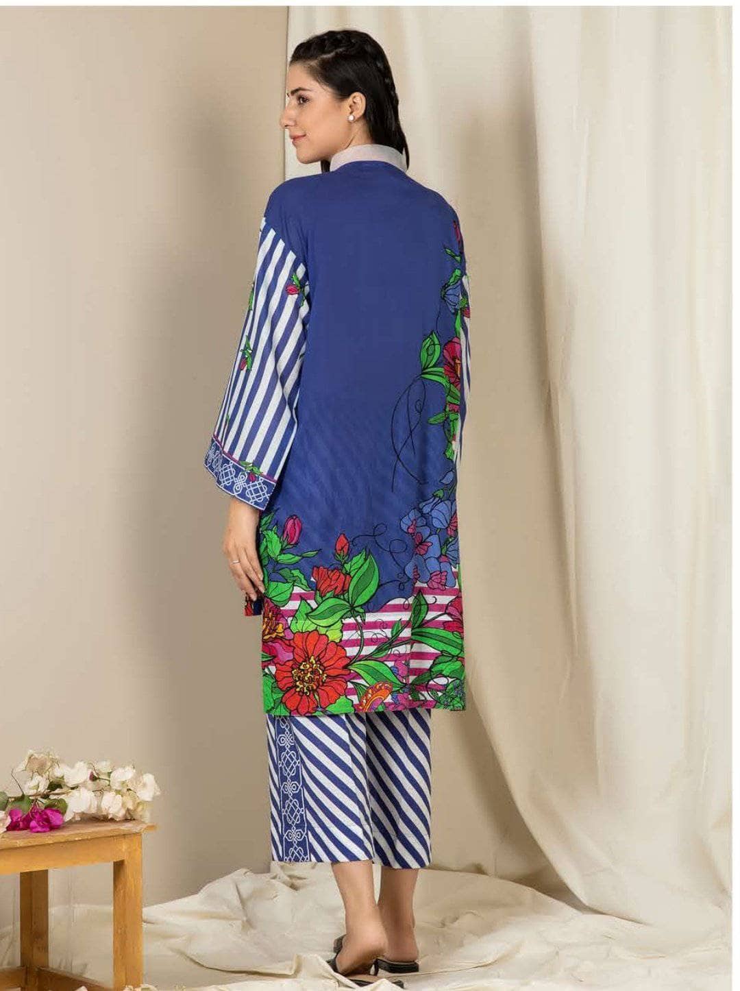 img_zellbury_lawn_2021_awwal_boutique