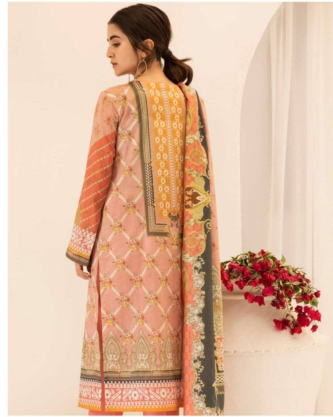 img_zellbury_lawn_2021_awwal_boutique