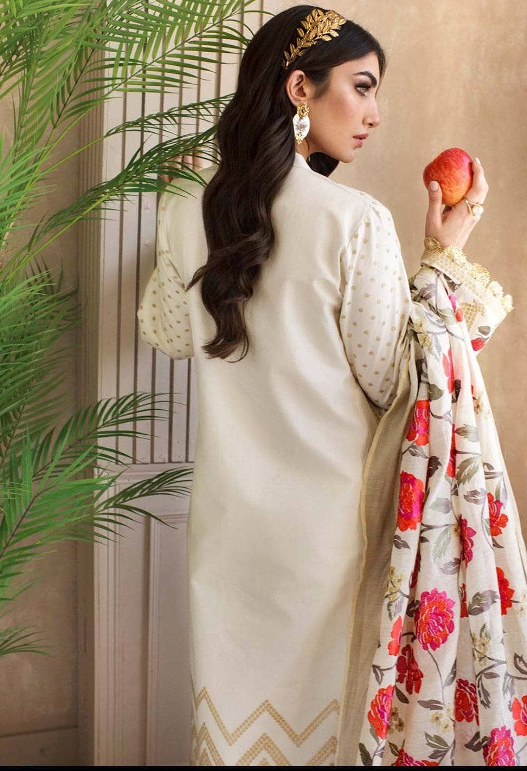 img_gul_ahmed_luxury_collection_2021_awwal_boutique