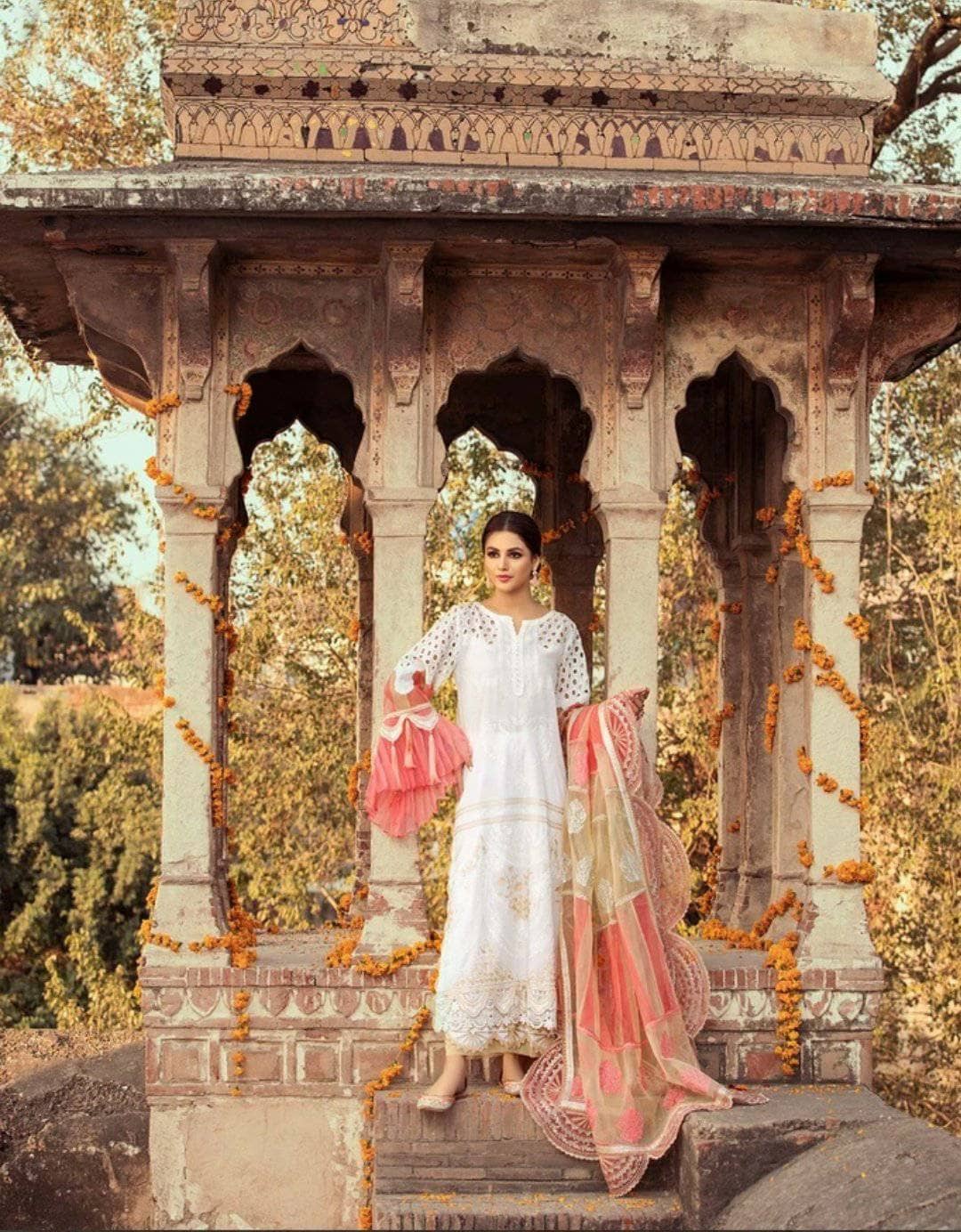 img_charizma_signature_lawn_2021_awwal_boutique