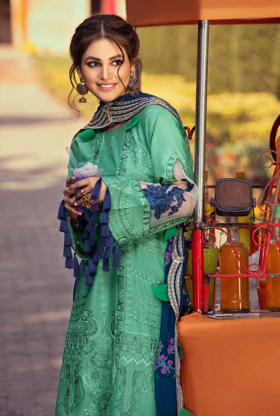 img_charizma_signature_lawn_2021_awwal_boutique