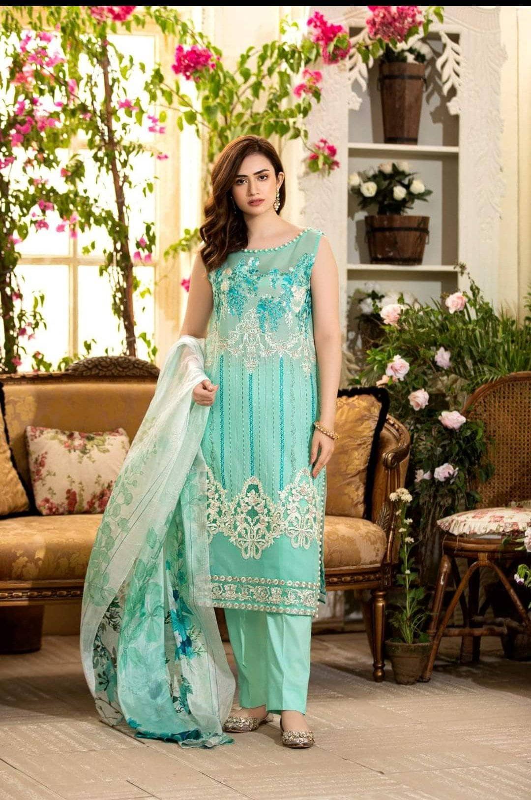 img_manara_lawn_2021_awwal_boutique