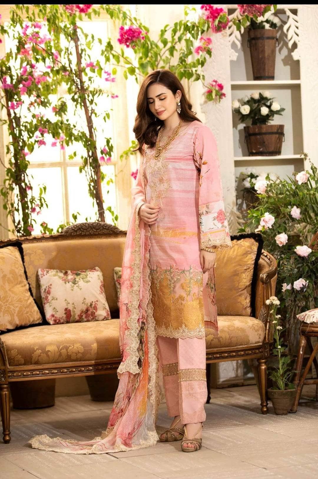 img_manara_lawn_2021_awwal_boutique