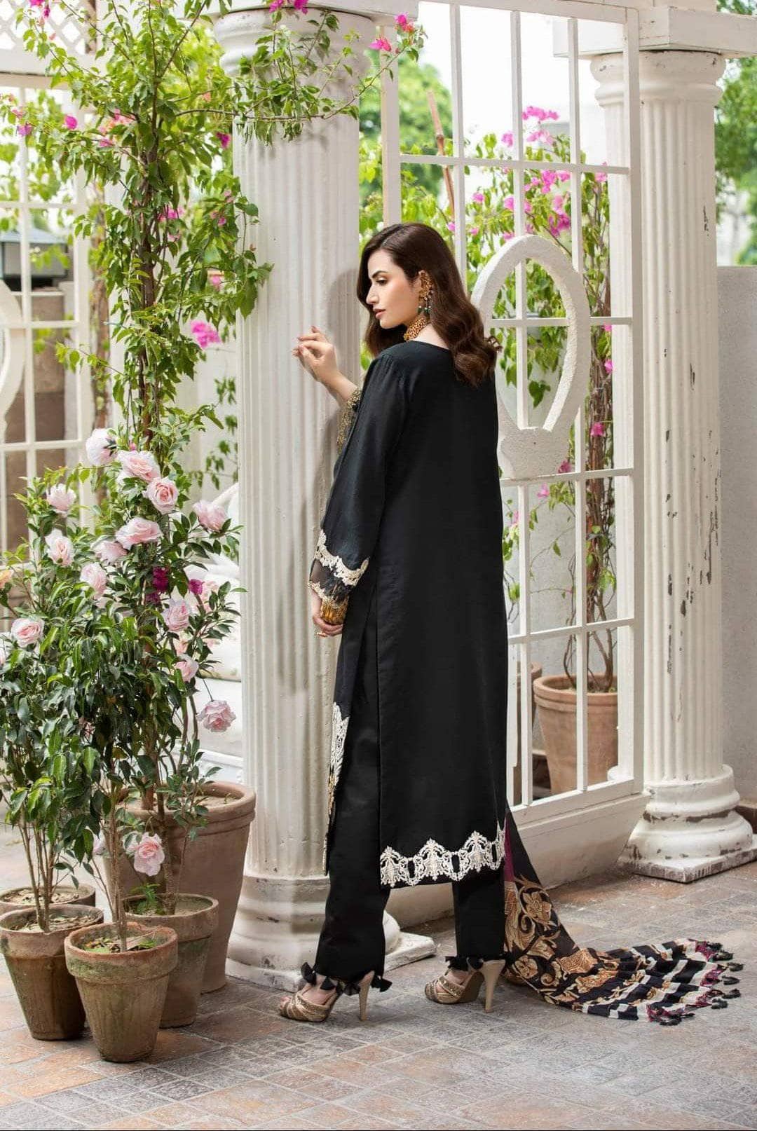 img_manara_lawn_2021_awwal_boutique