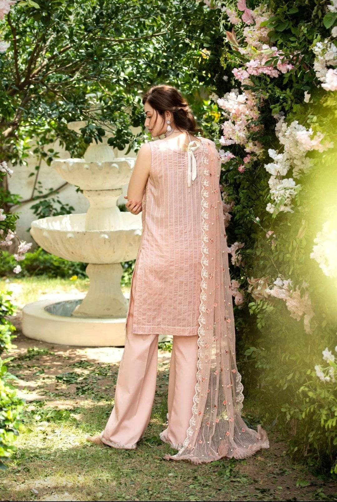 img_manara_lawn_2021_awwal_boutique