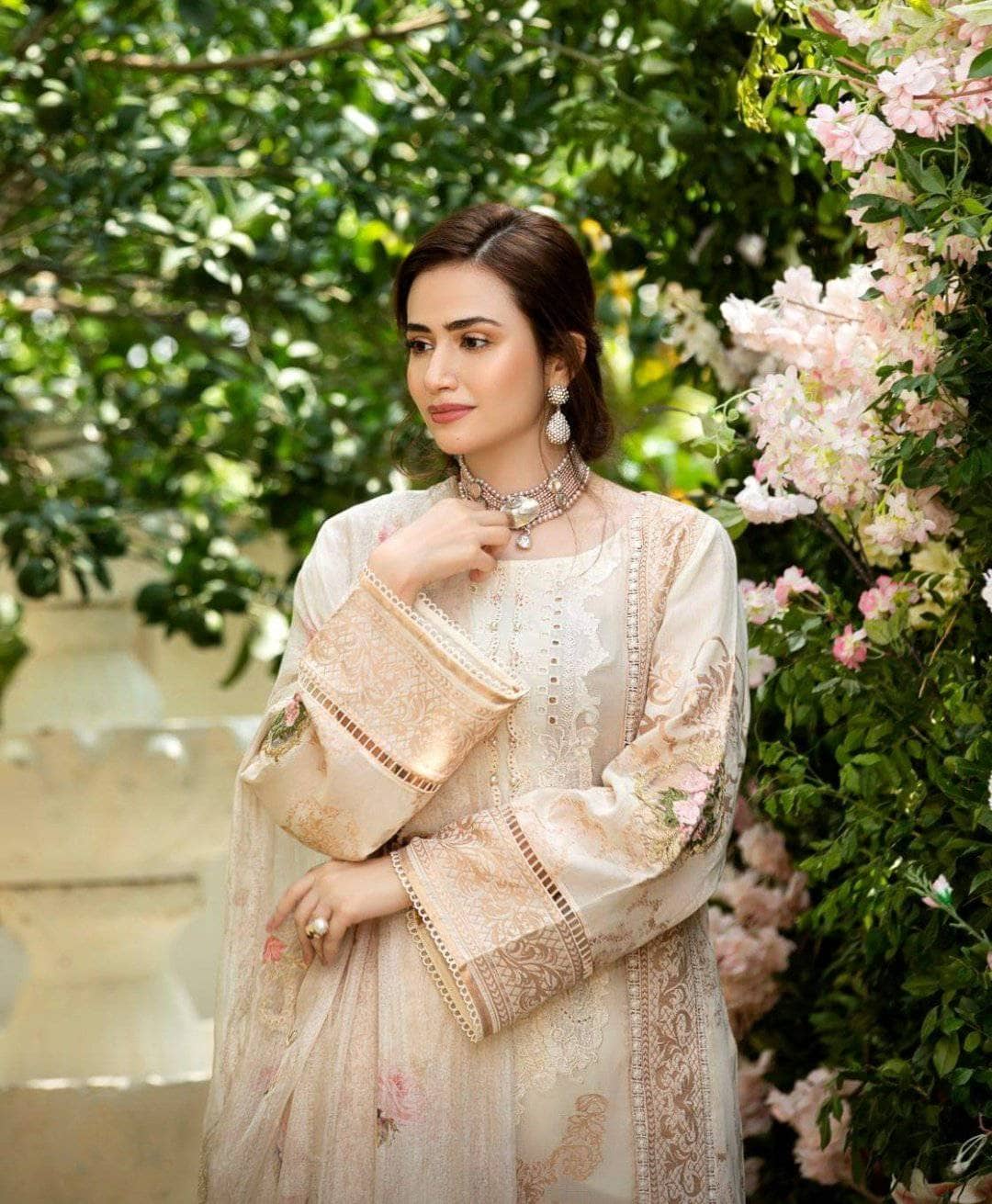 img_manara_lawn_2021_awwal_boutique